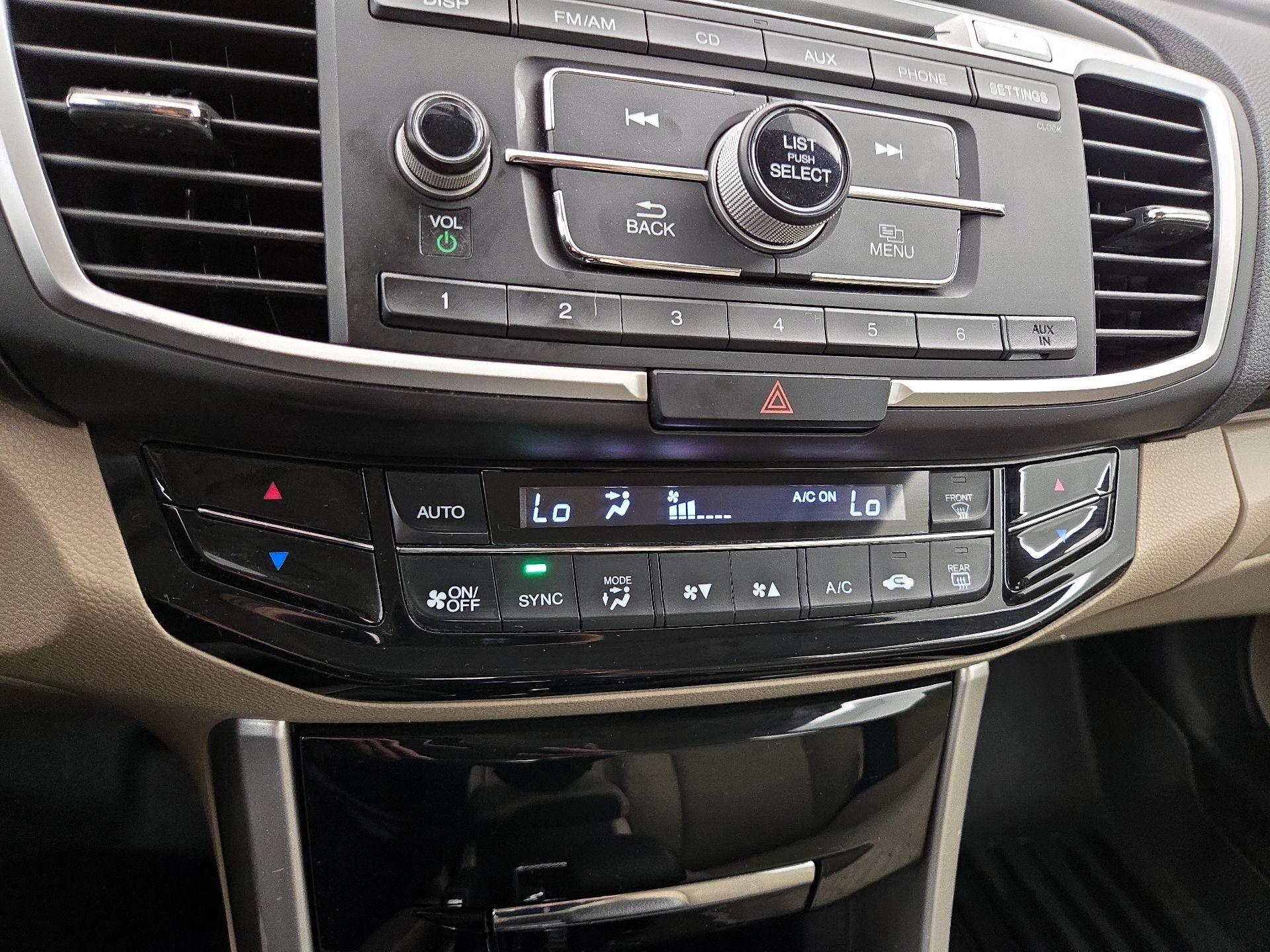 Thumbnail: 2016 Honda Accord - 16