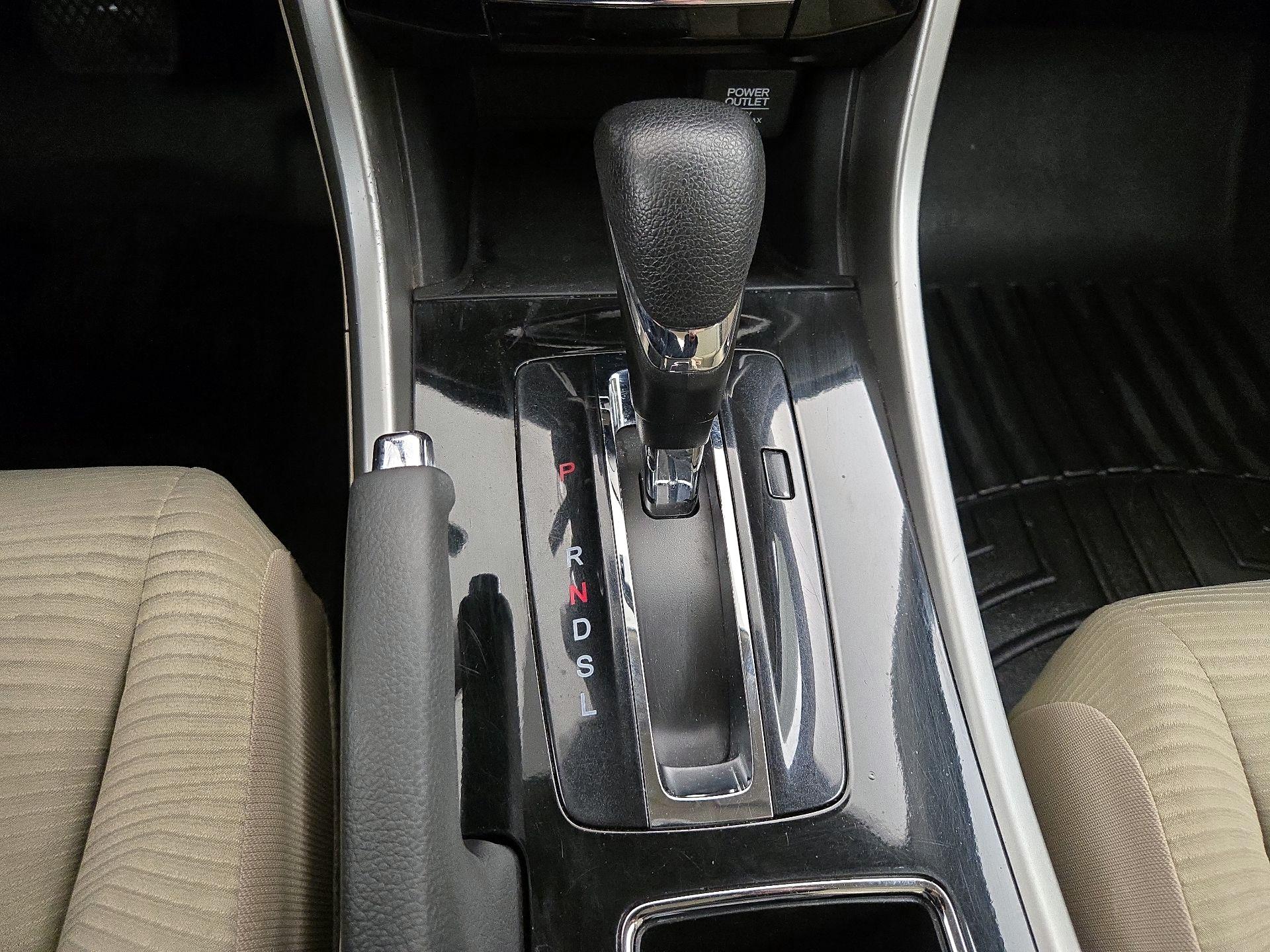 Thumbnail: 2016 Honda Accord - 17