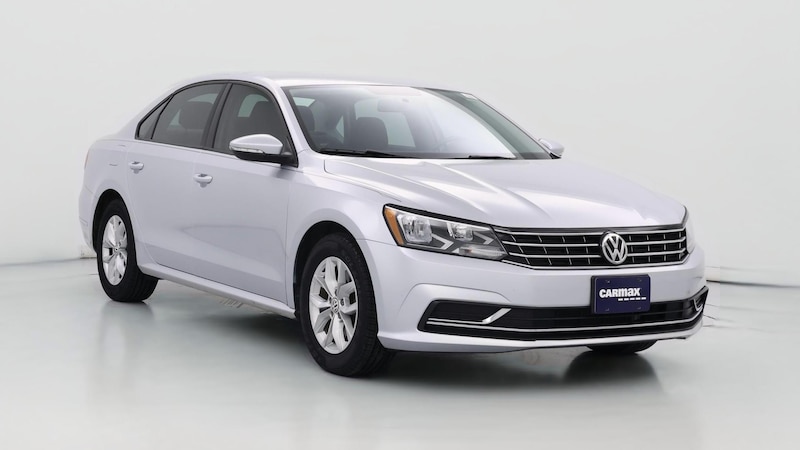 2018 Volkswagen Passat S Hero Image