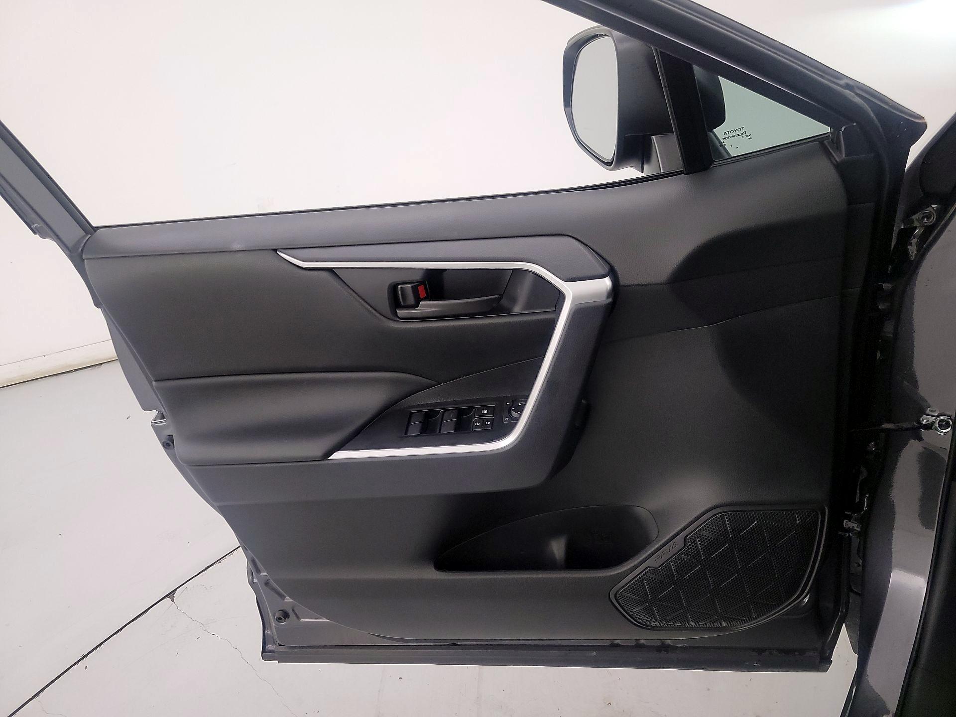 Thumbnail: 2024 Toyota RAV4 - 12