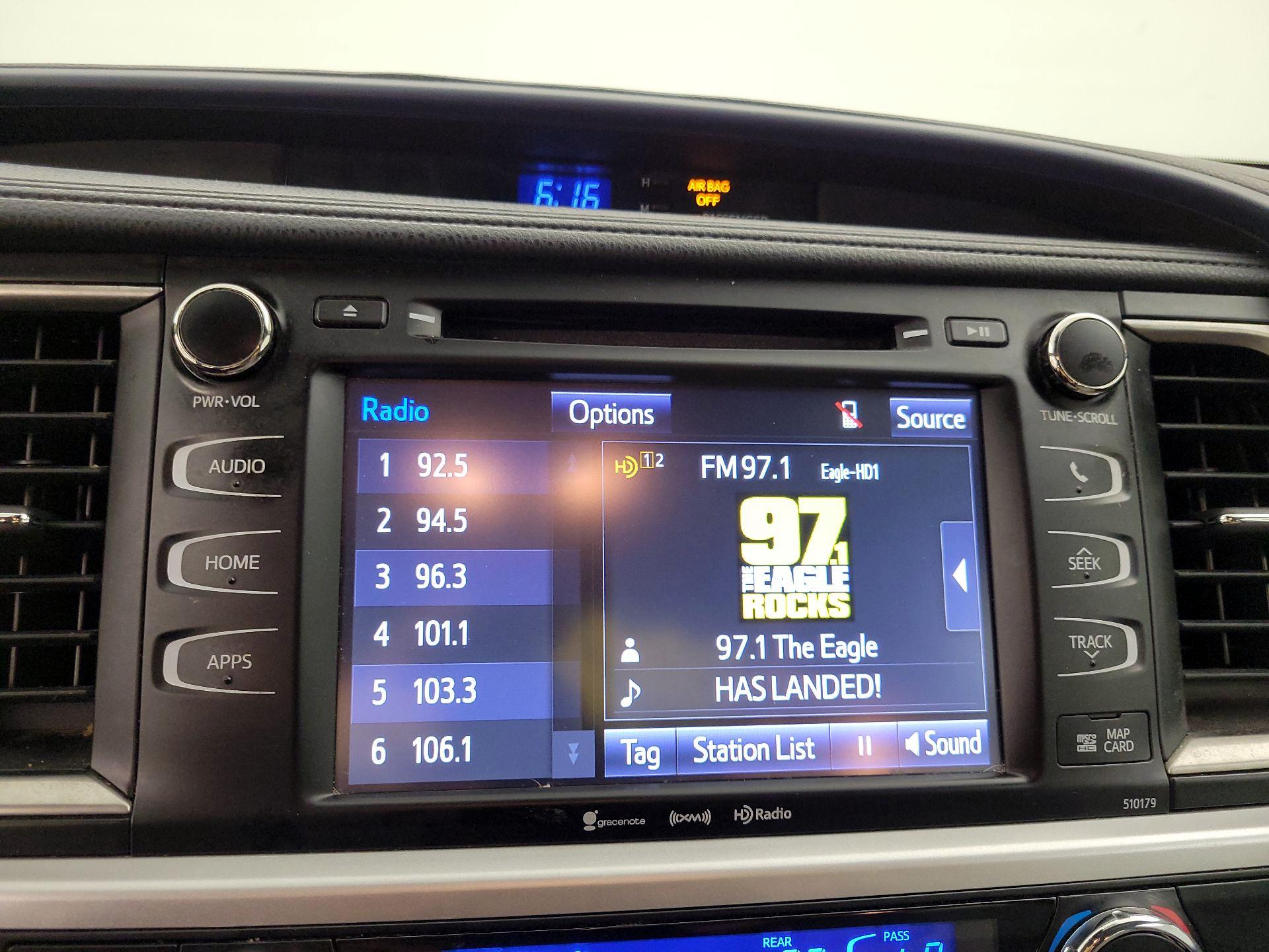 Thumbnail: 2018 Toyota Highlander - 16