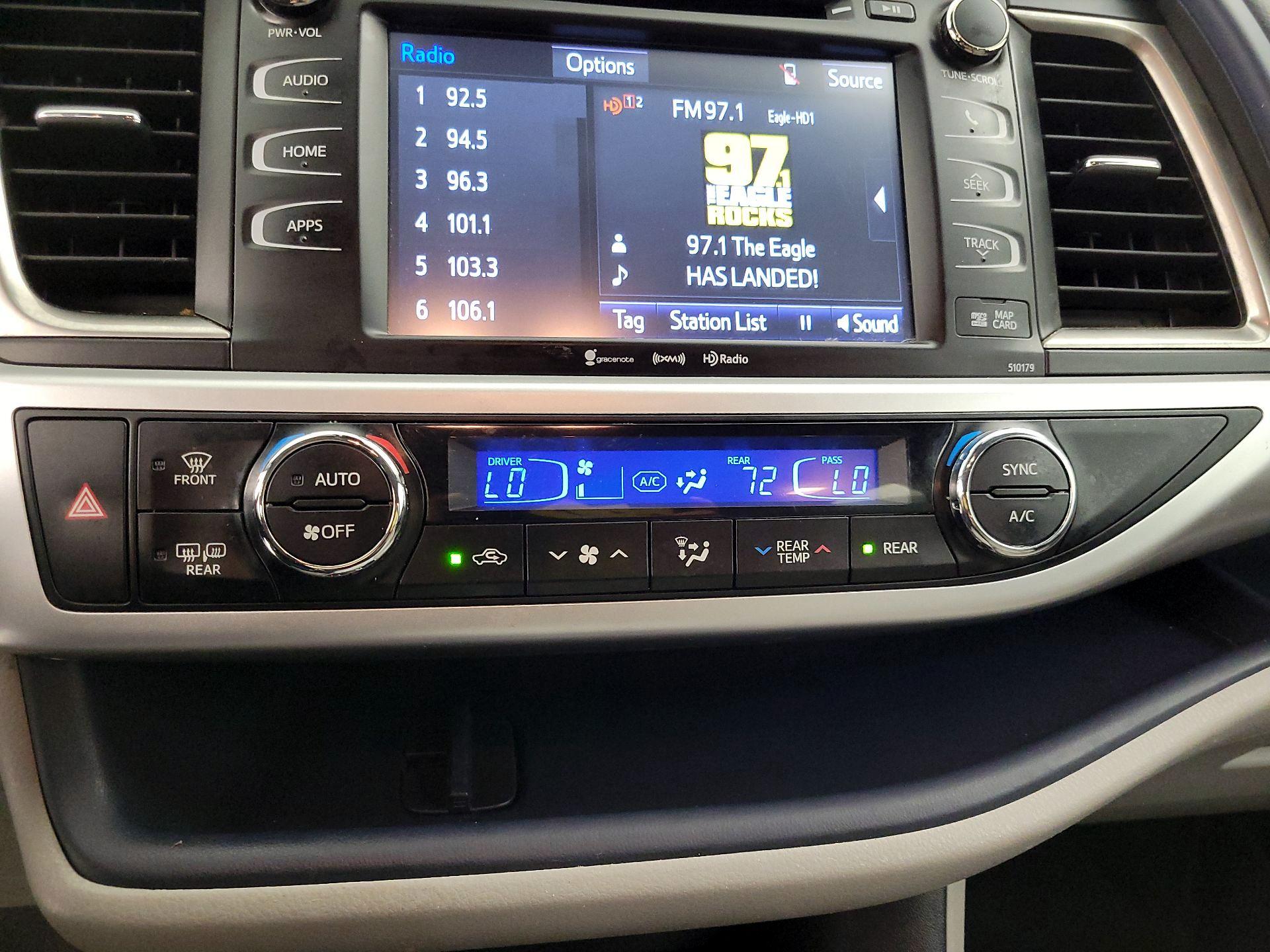 Thumbnail: 2018 Toyota Highlander - 17