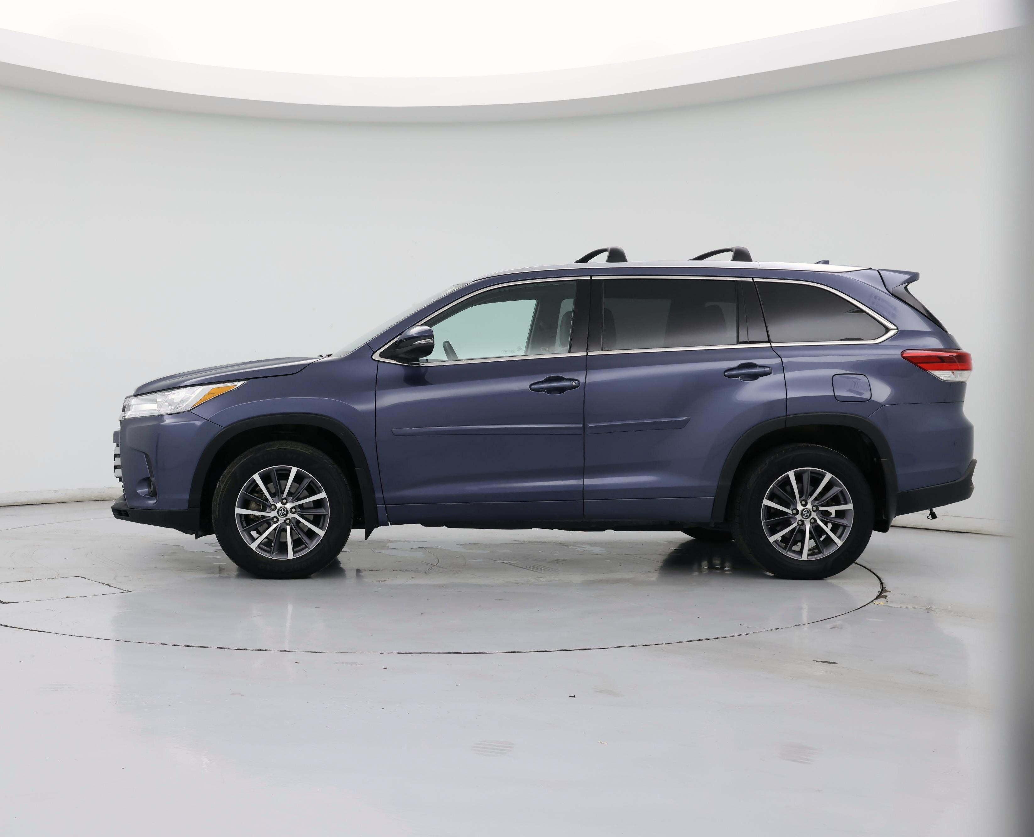 Thumbnail: 2018 Toyota Highlander - 3