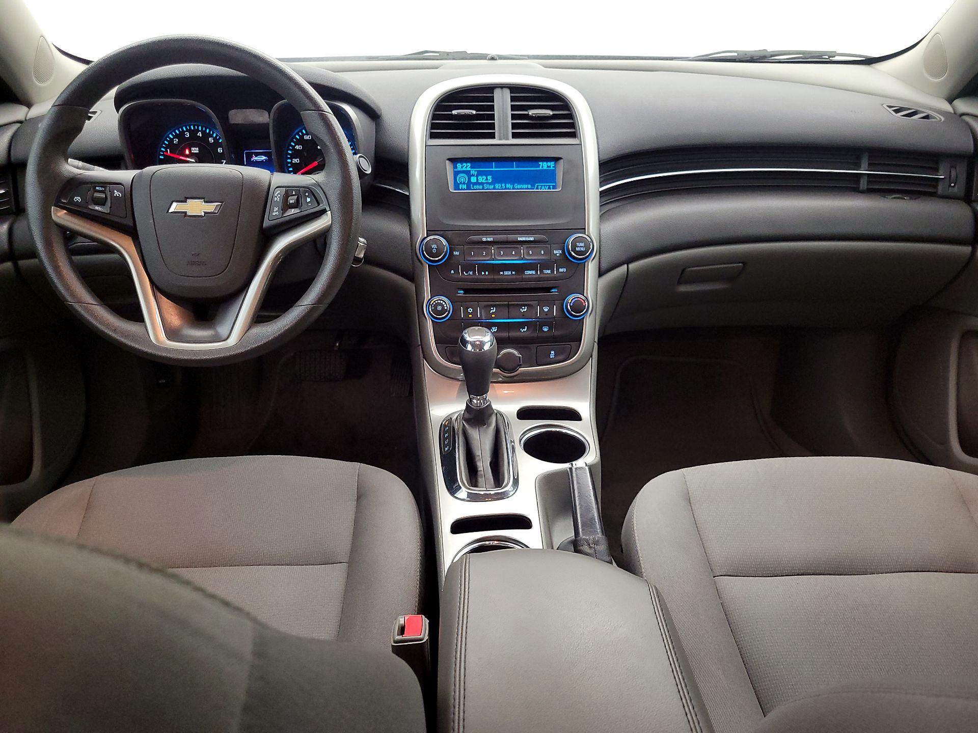 Thumbnail: 2016 Chevrolet Malibu - 9