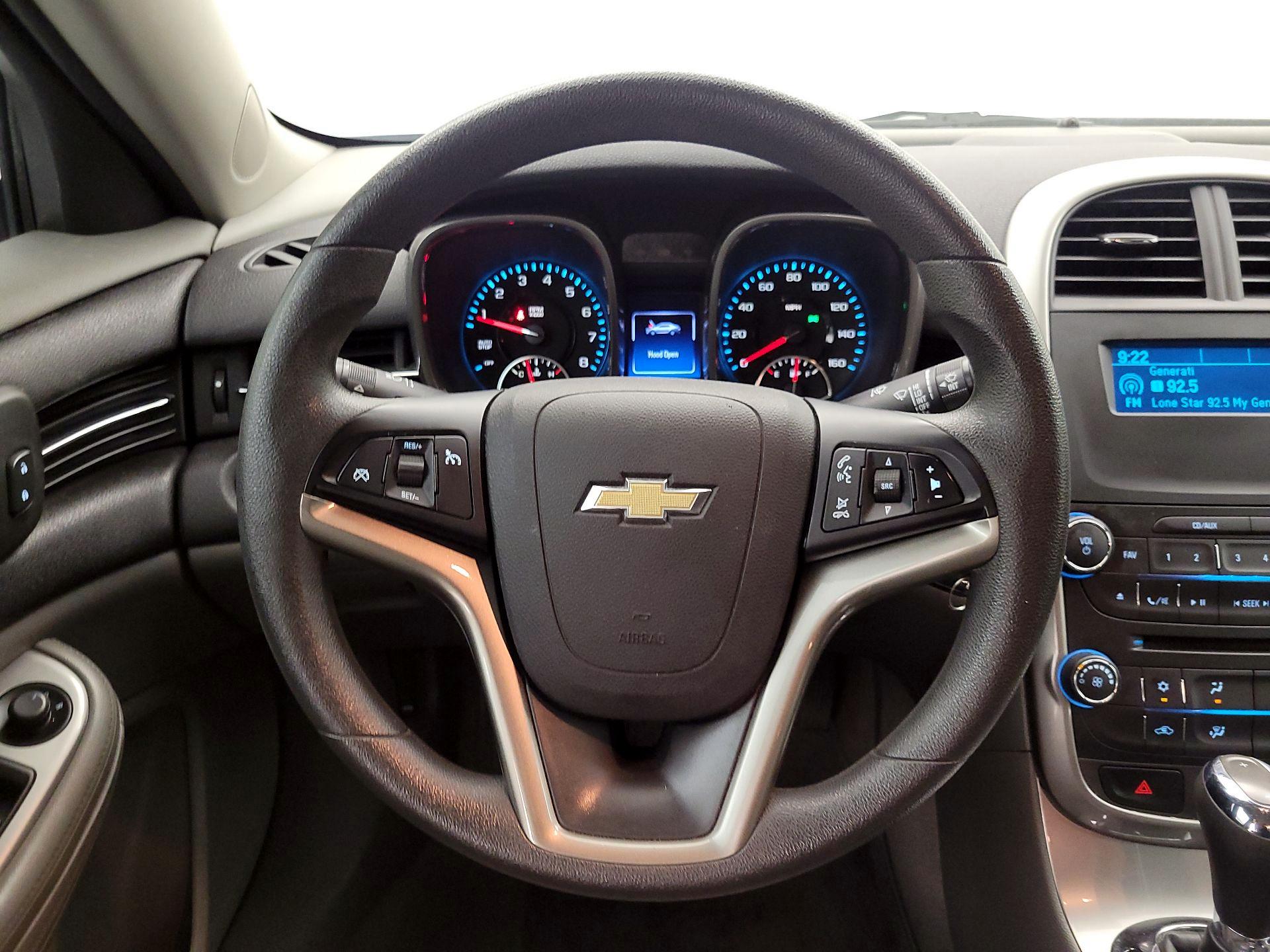 Thumbnail: 2016 Chevrolet Malibu - 10