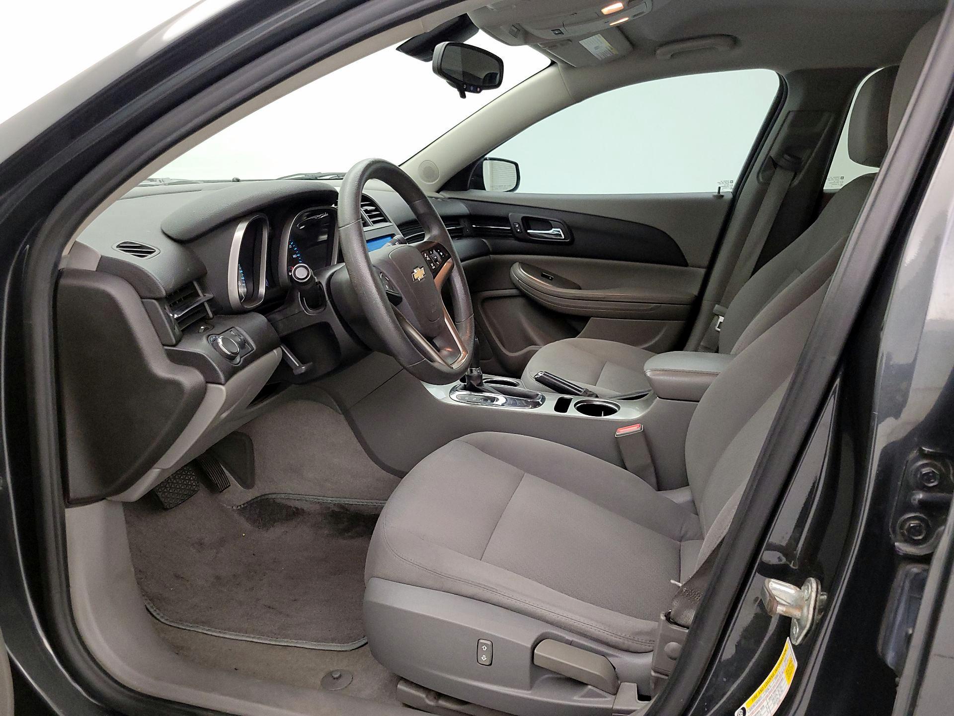 Thumbnail: 2016 Chevrolet Malibu - 11