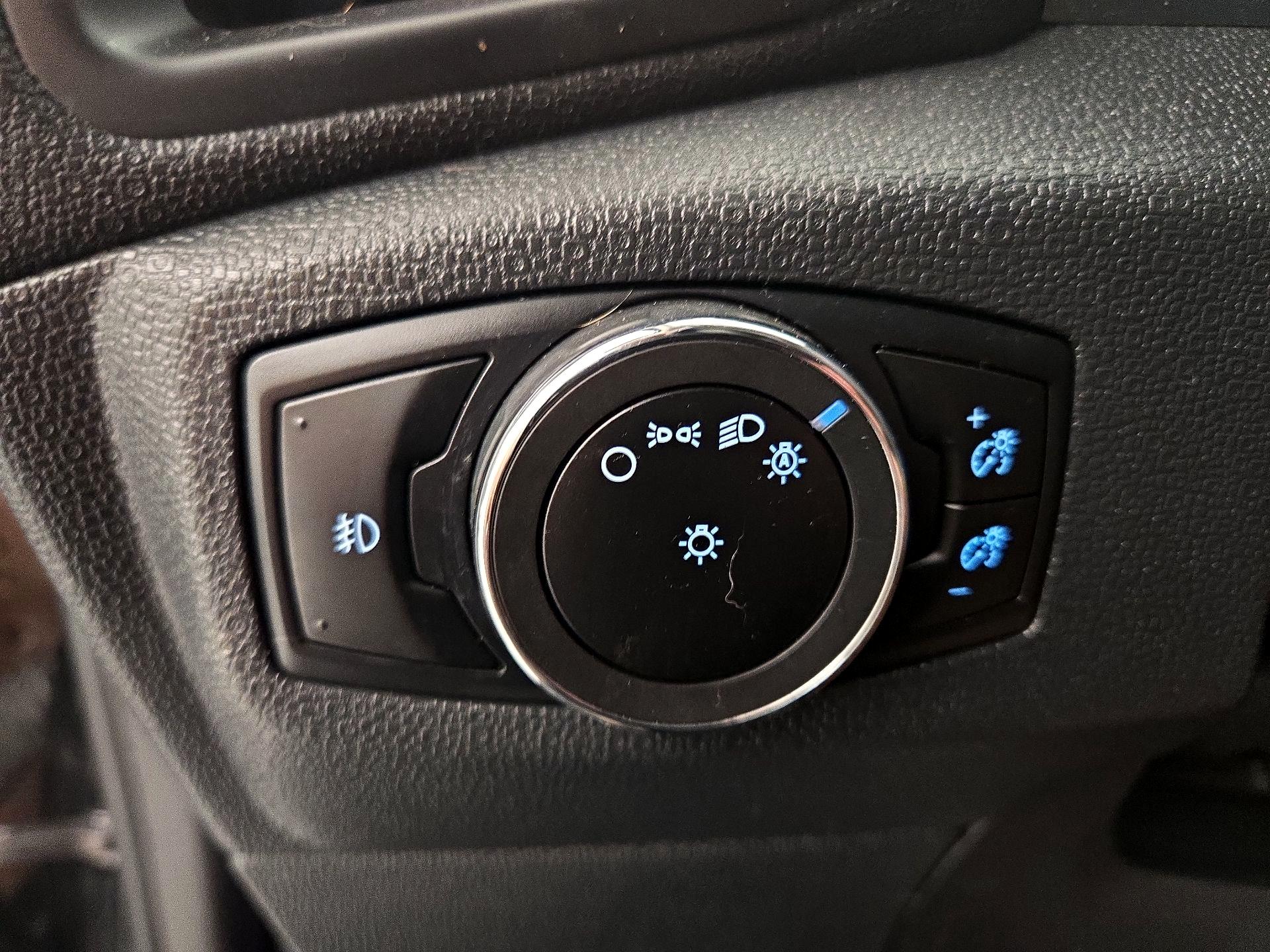 Thumbnail: 2018 Ford EcoSport - 13