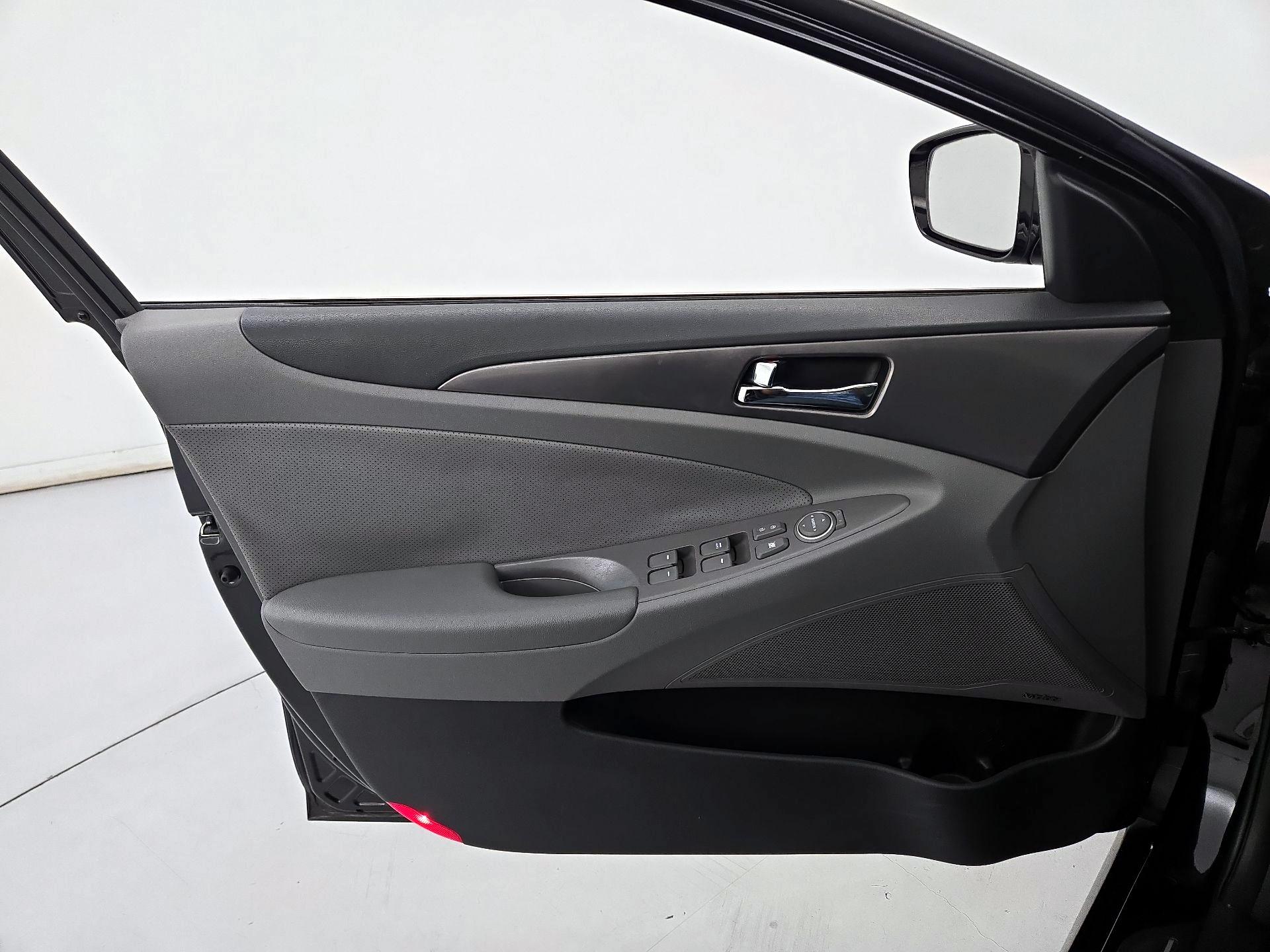Thumbnail: 2014 Hyundai Sonata - 12