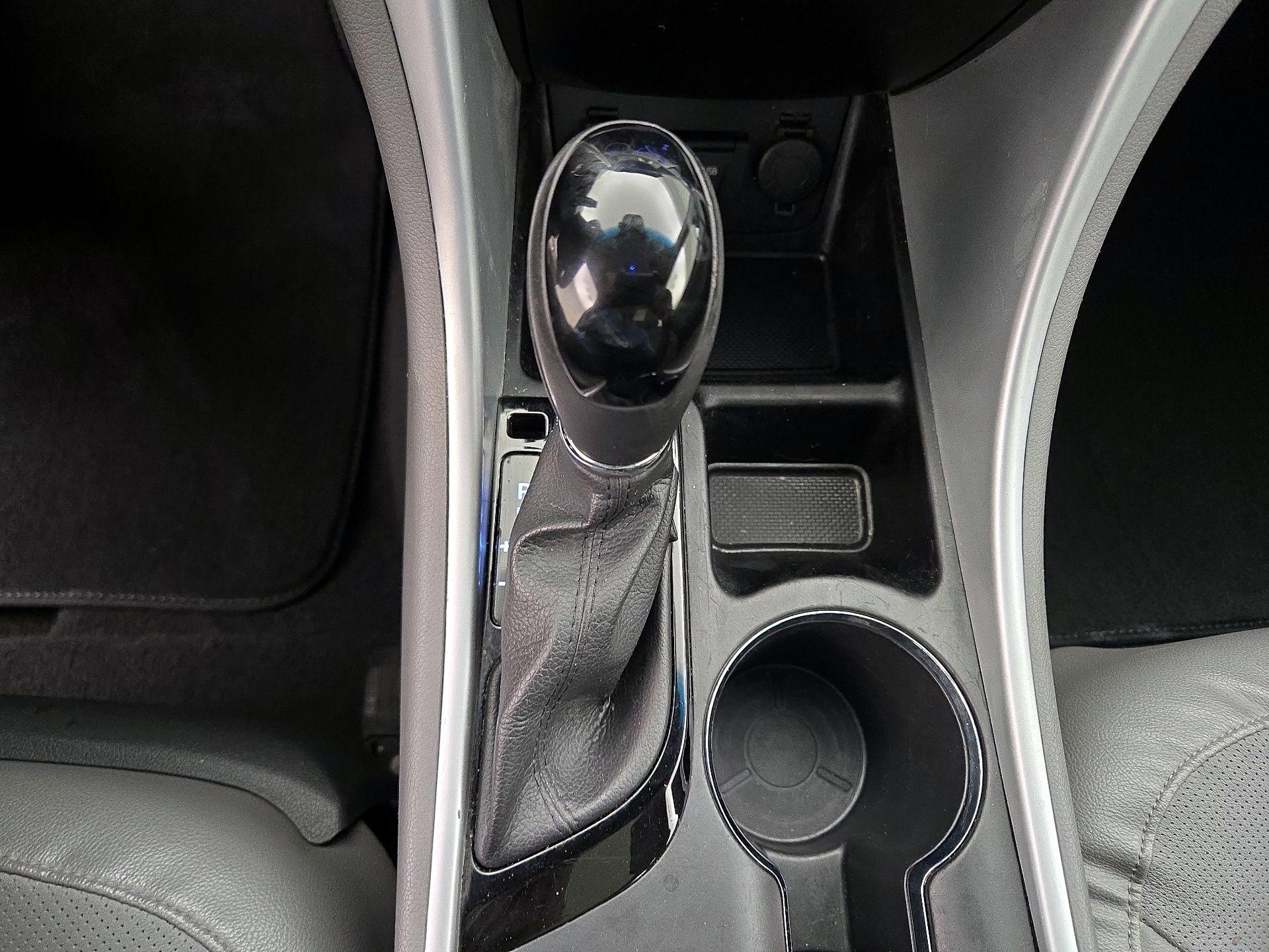 Thumbnail: 2014 Hyundai Sonata - 18