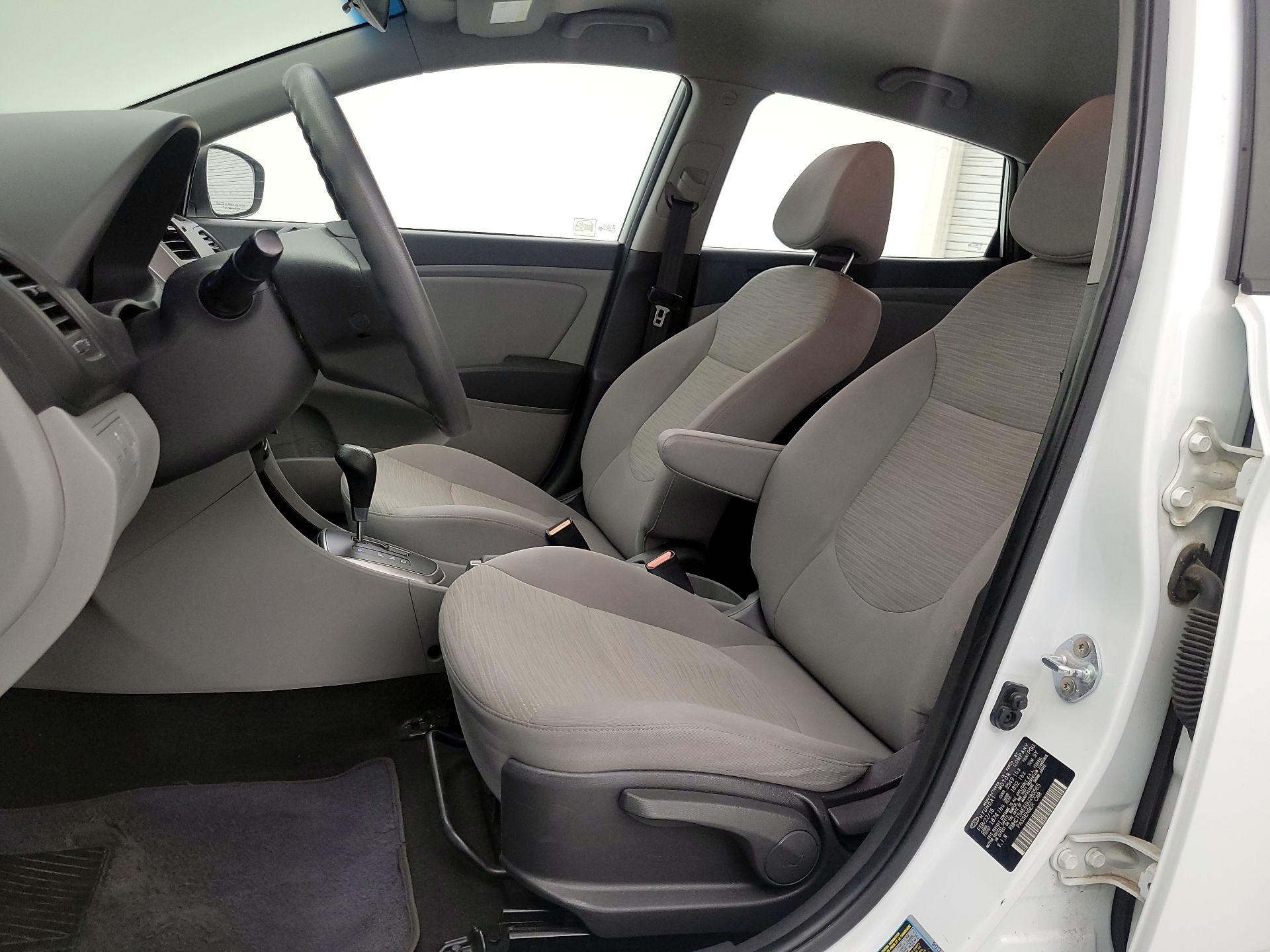 Thumbnail: 2016 Hyundai Accent - 11