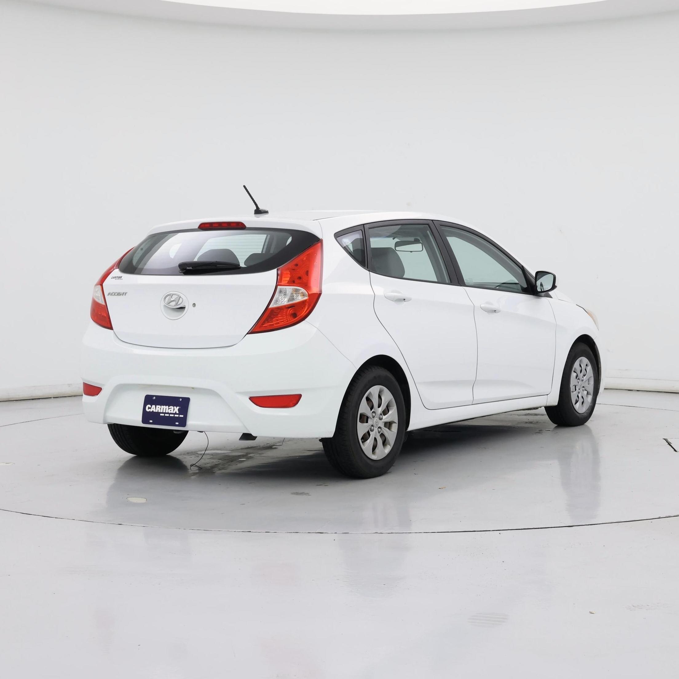 Thumbnail: 2016 Hyundai Accent - 8