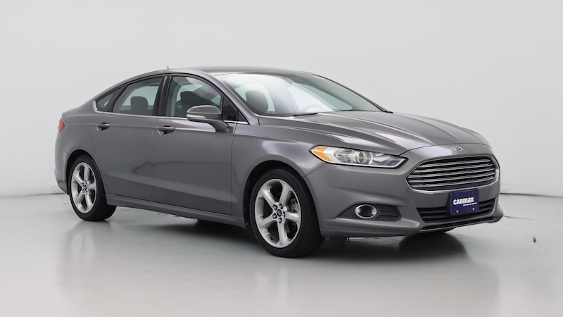 2014 Ford Fusion SE Hero Image