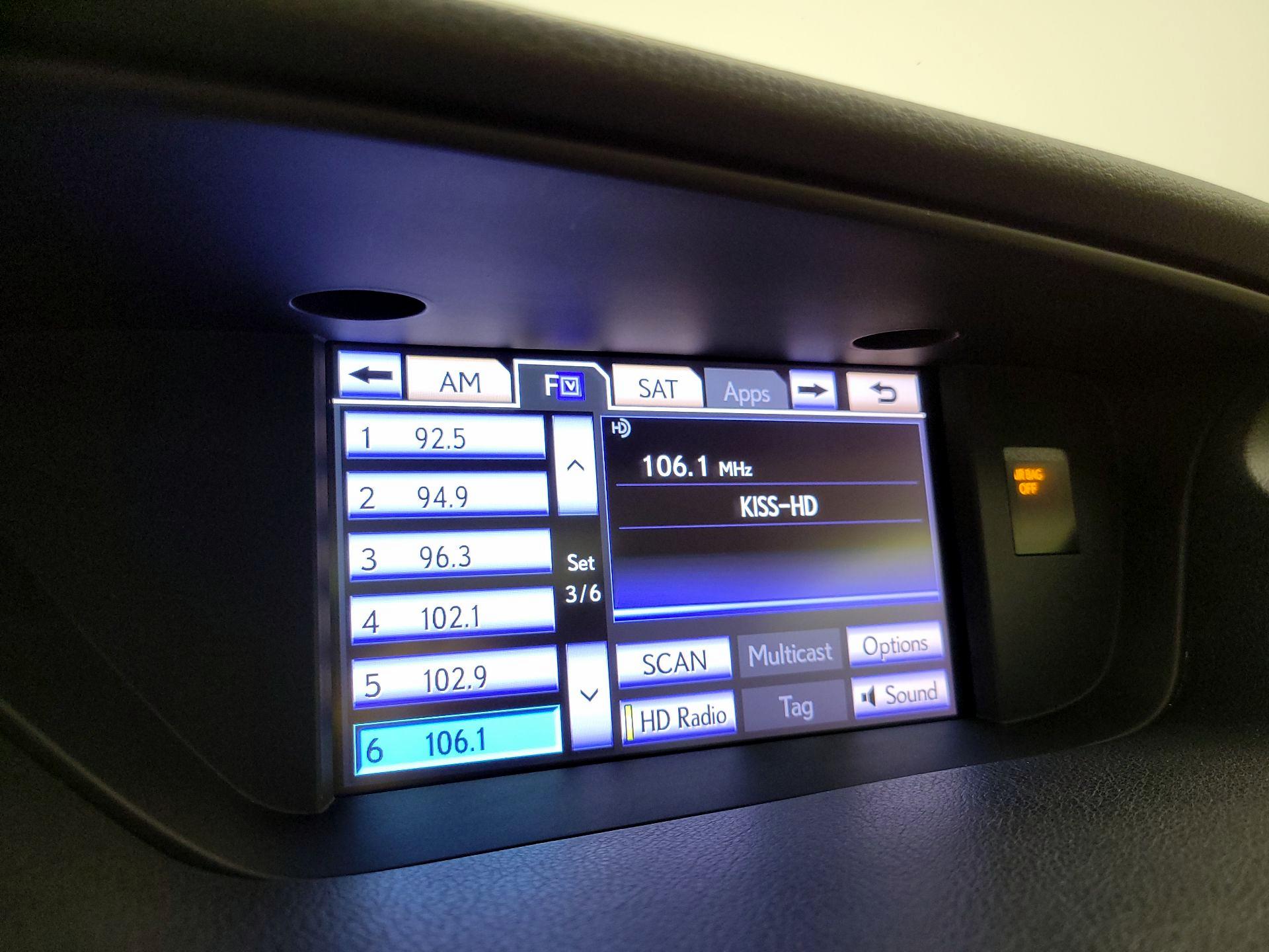 Thumbnail: 2013 Lexus ES - 16