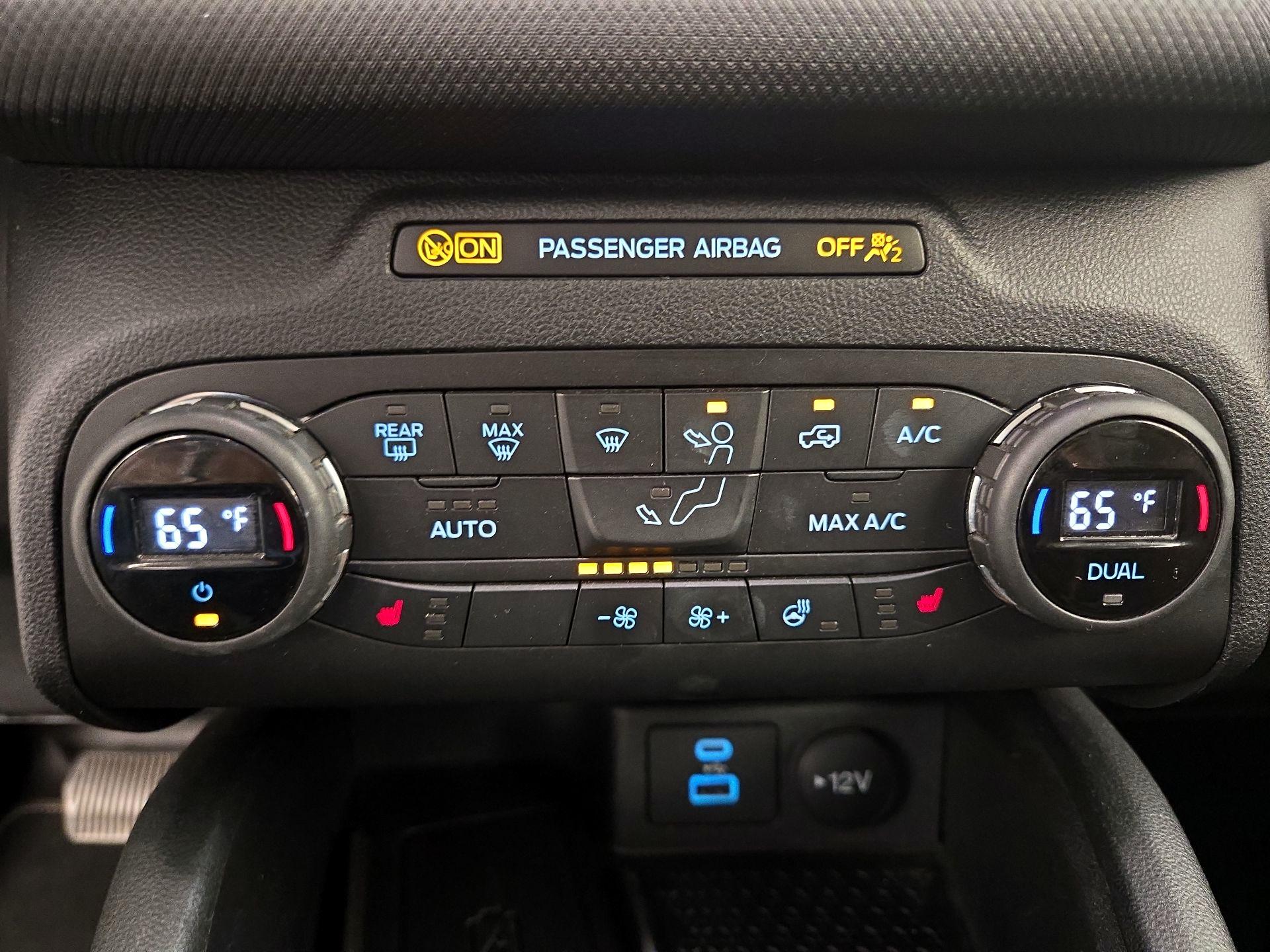 Thumbnail: 2021 Ford Bronco Sport - 17