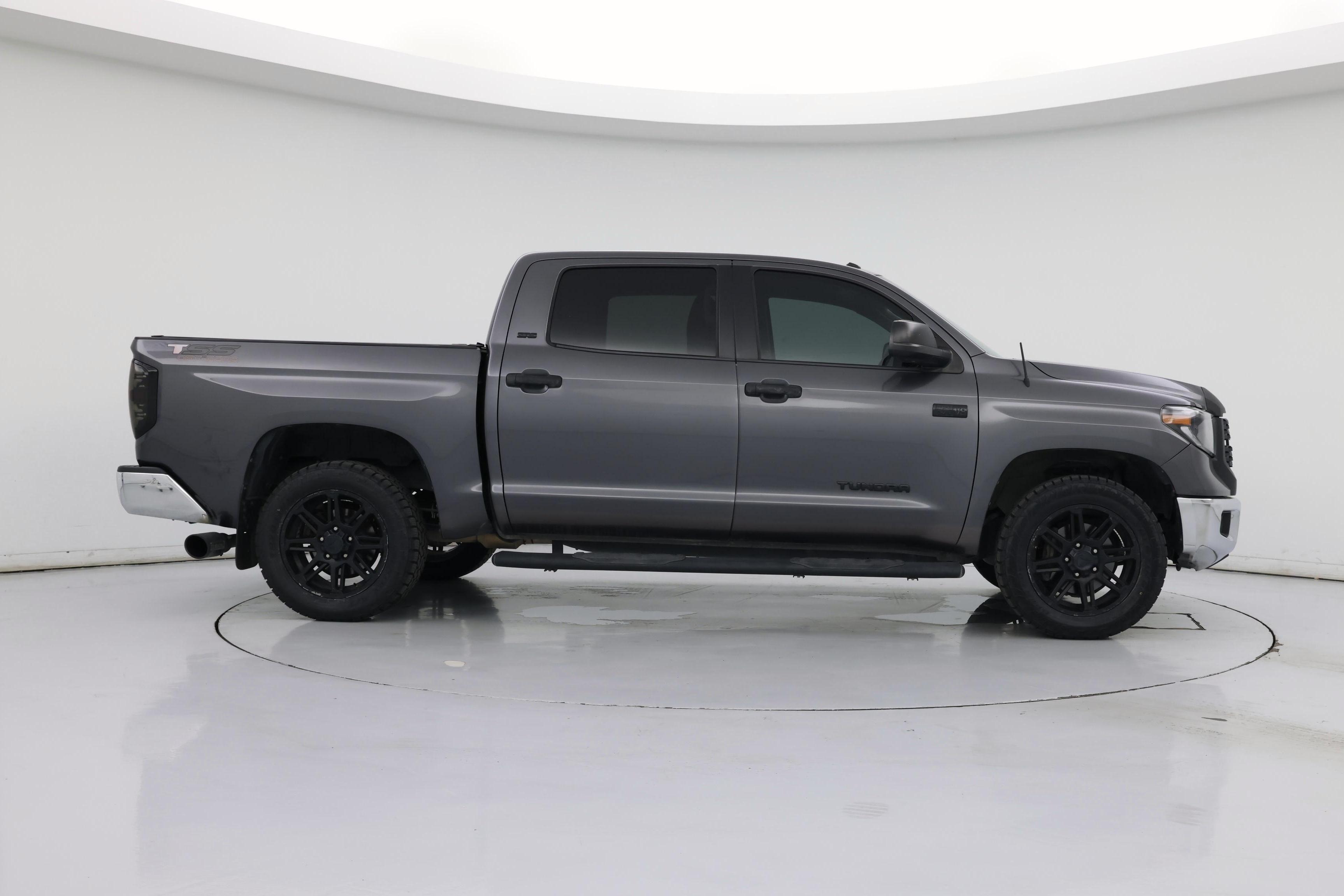 Thumbnail: 2017 Toyota Tundra - 7