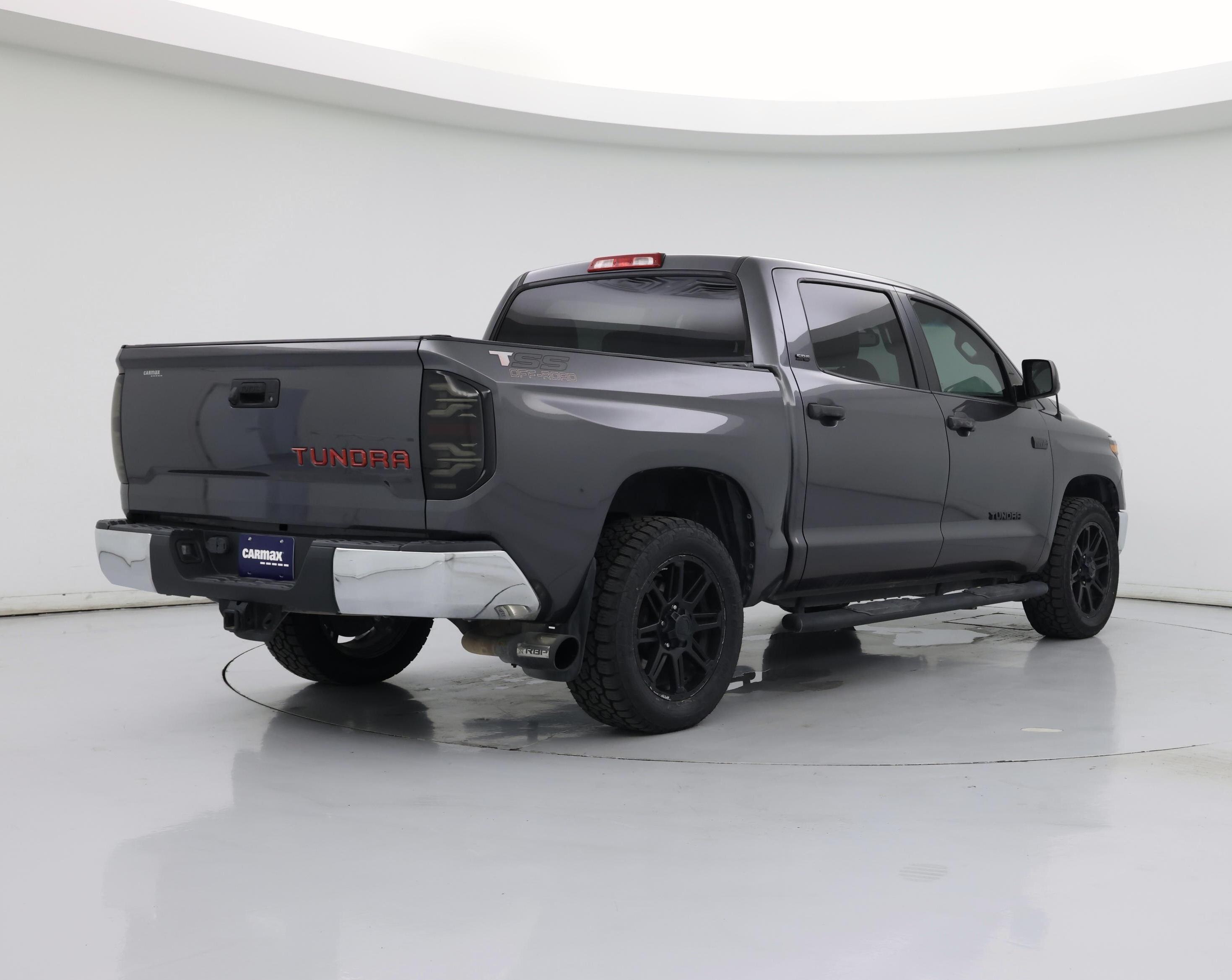 Thumbnail: 2017 Toyota Tundra - 8