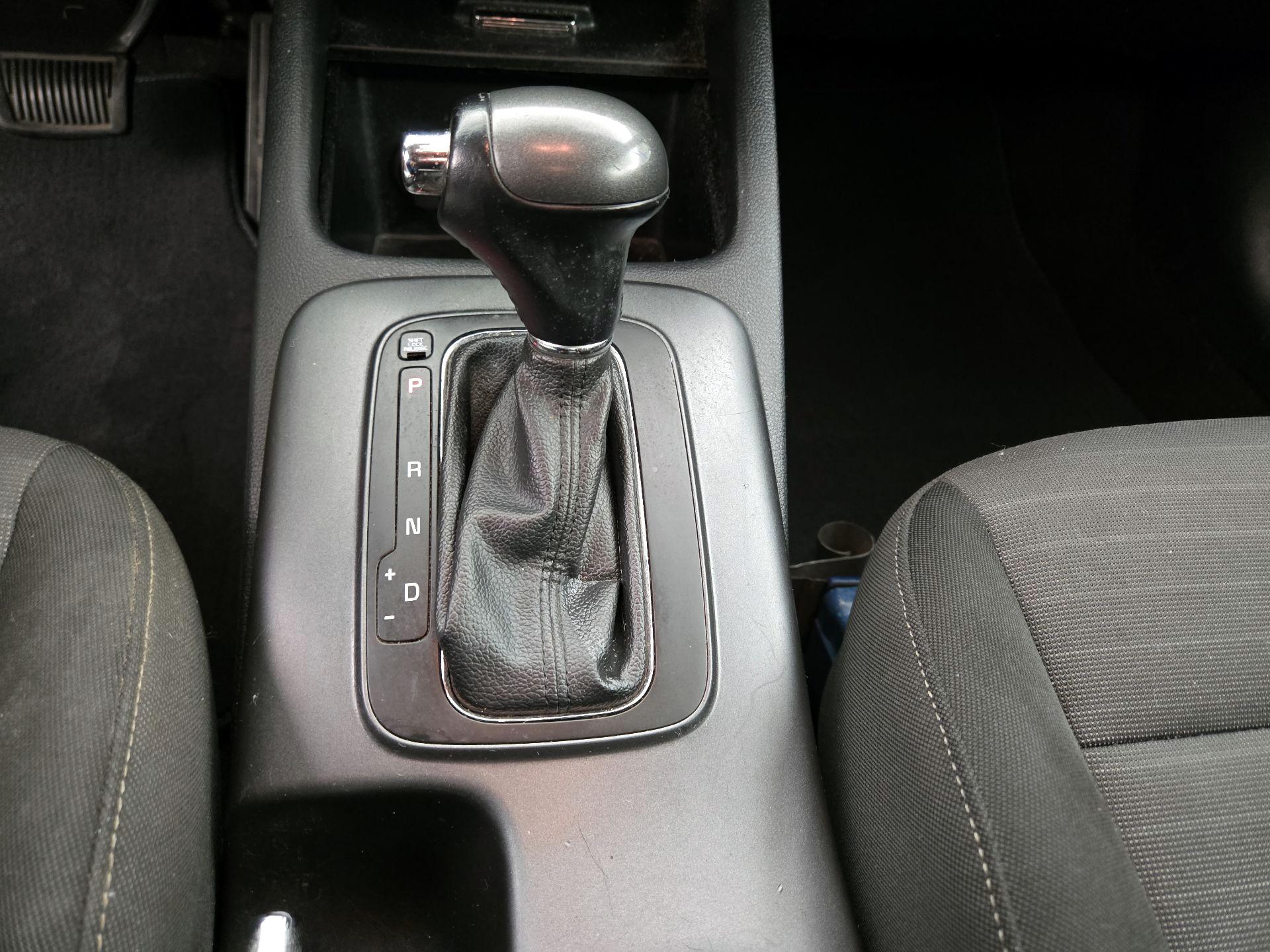 Thumbnail: 2016 Kia Forte - 17