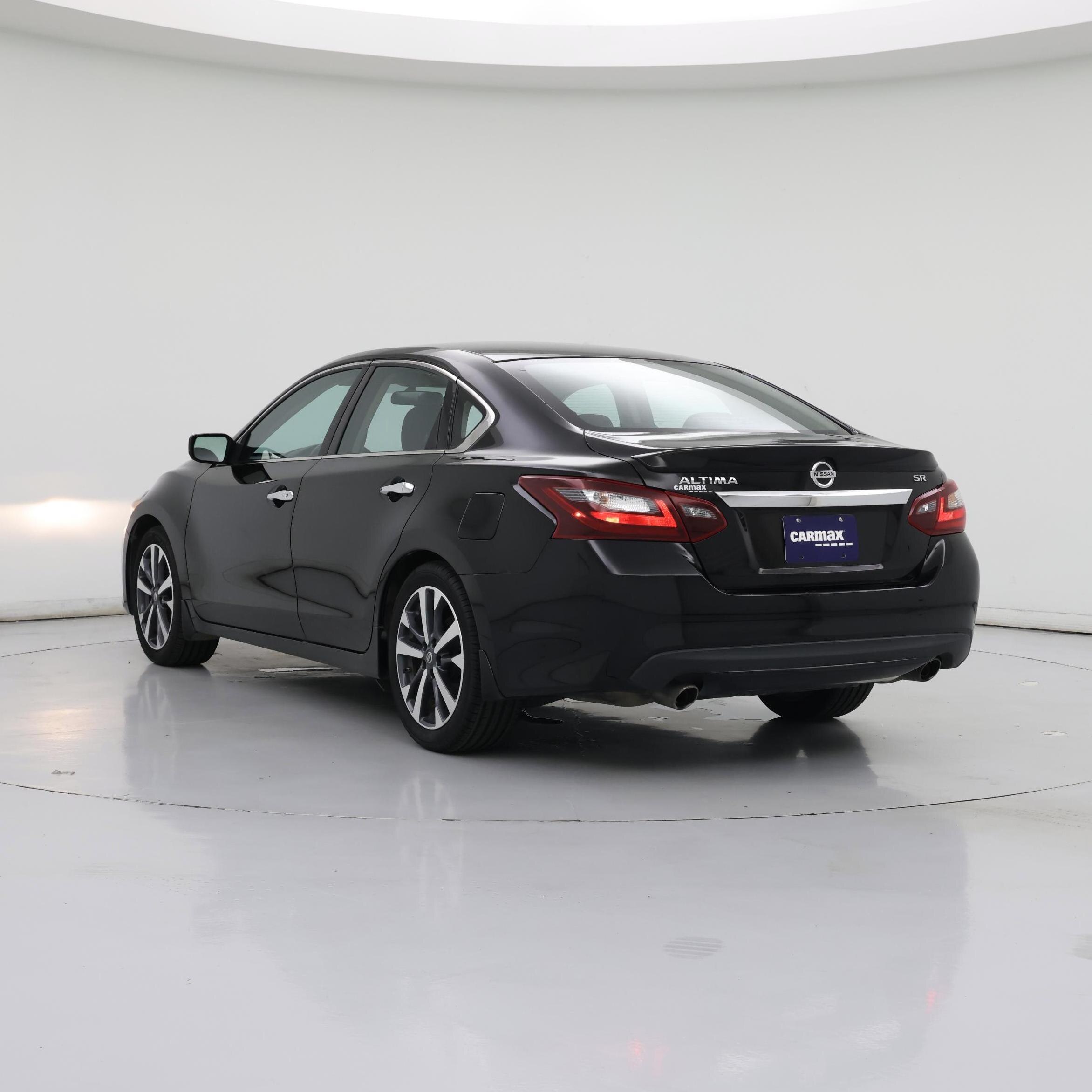 Thumbnail: 2017 Nissan Altima - 2