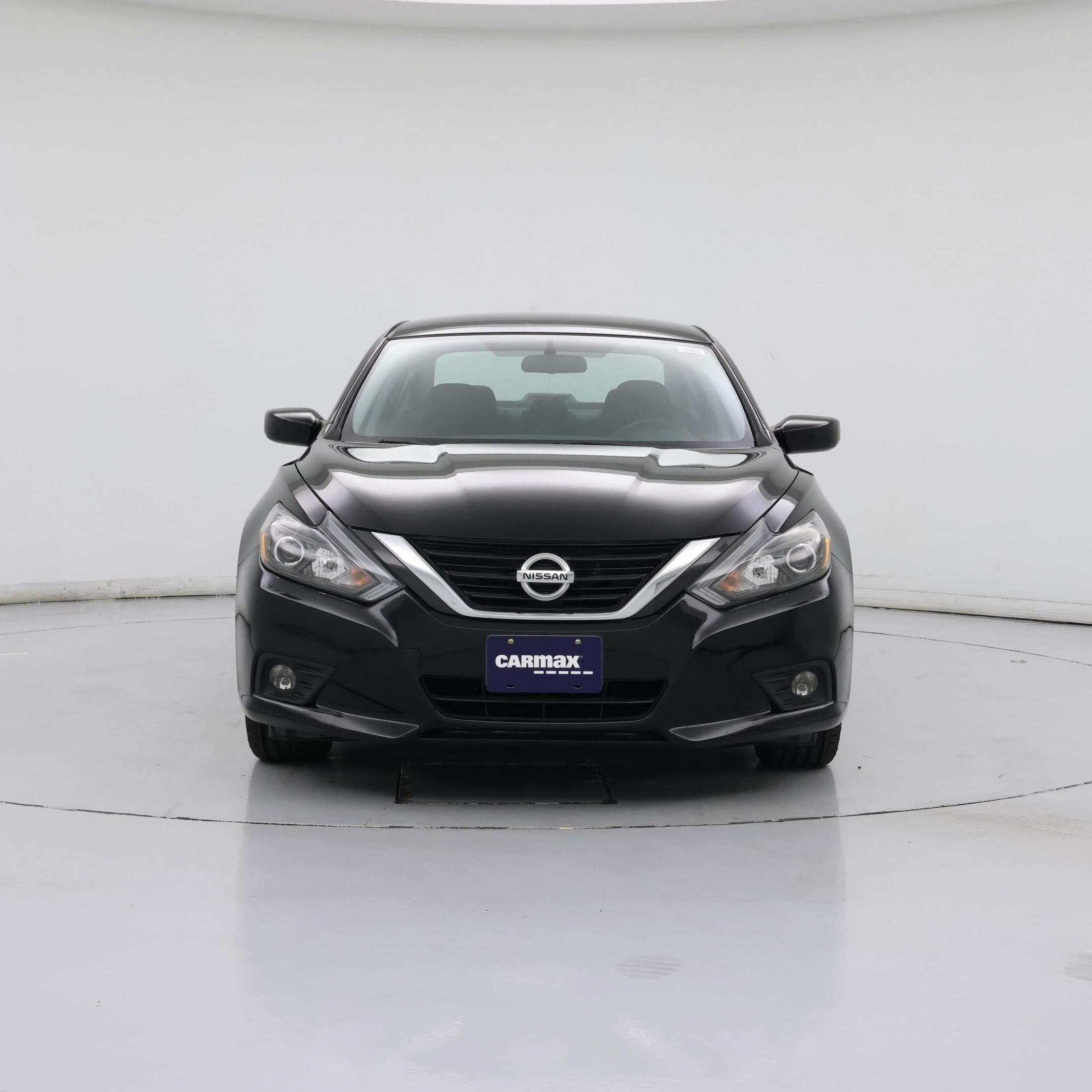 Thumbnail: 2017 Nissan Altima - 5