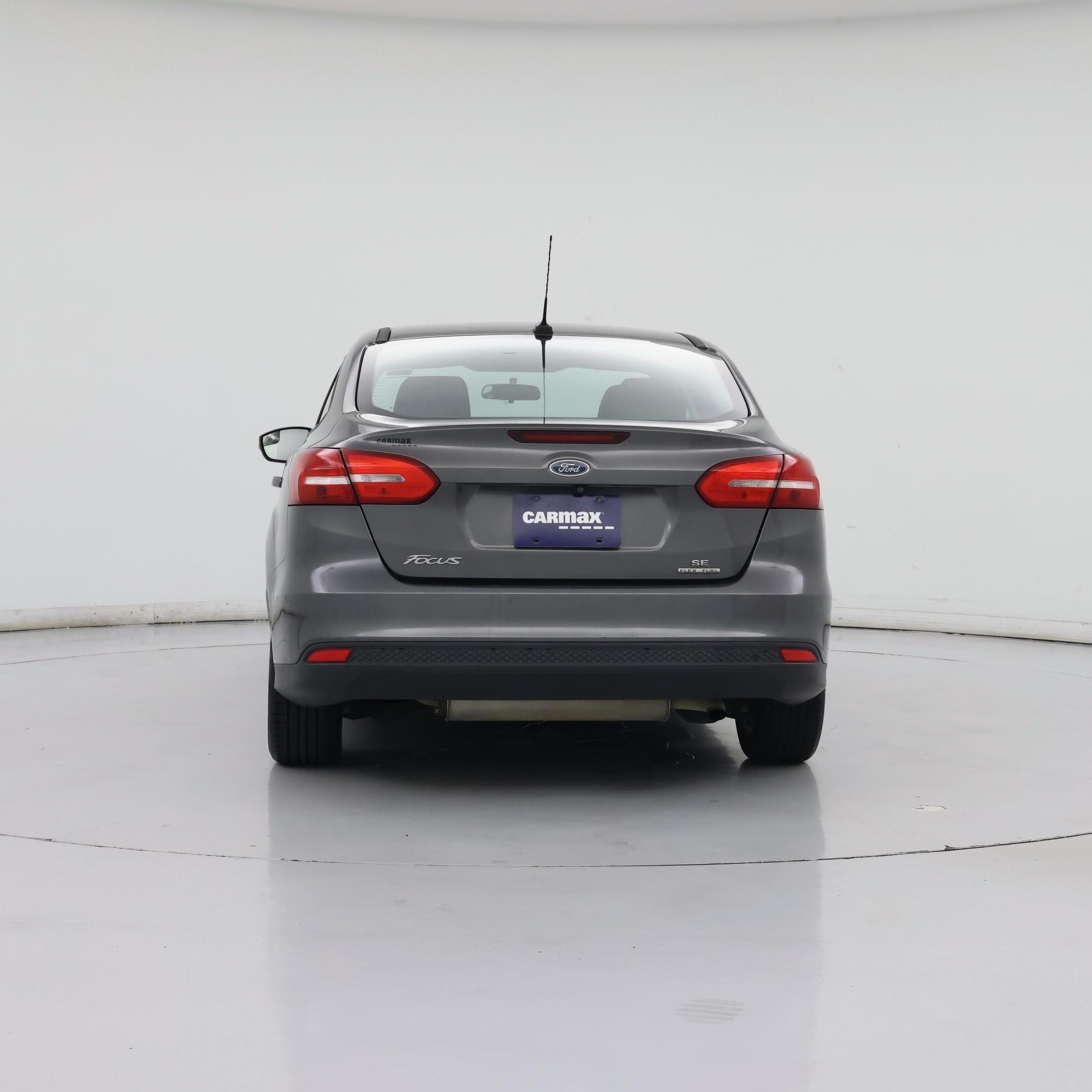 Thumbnail: 2015 Ford Focus - 6
