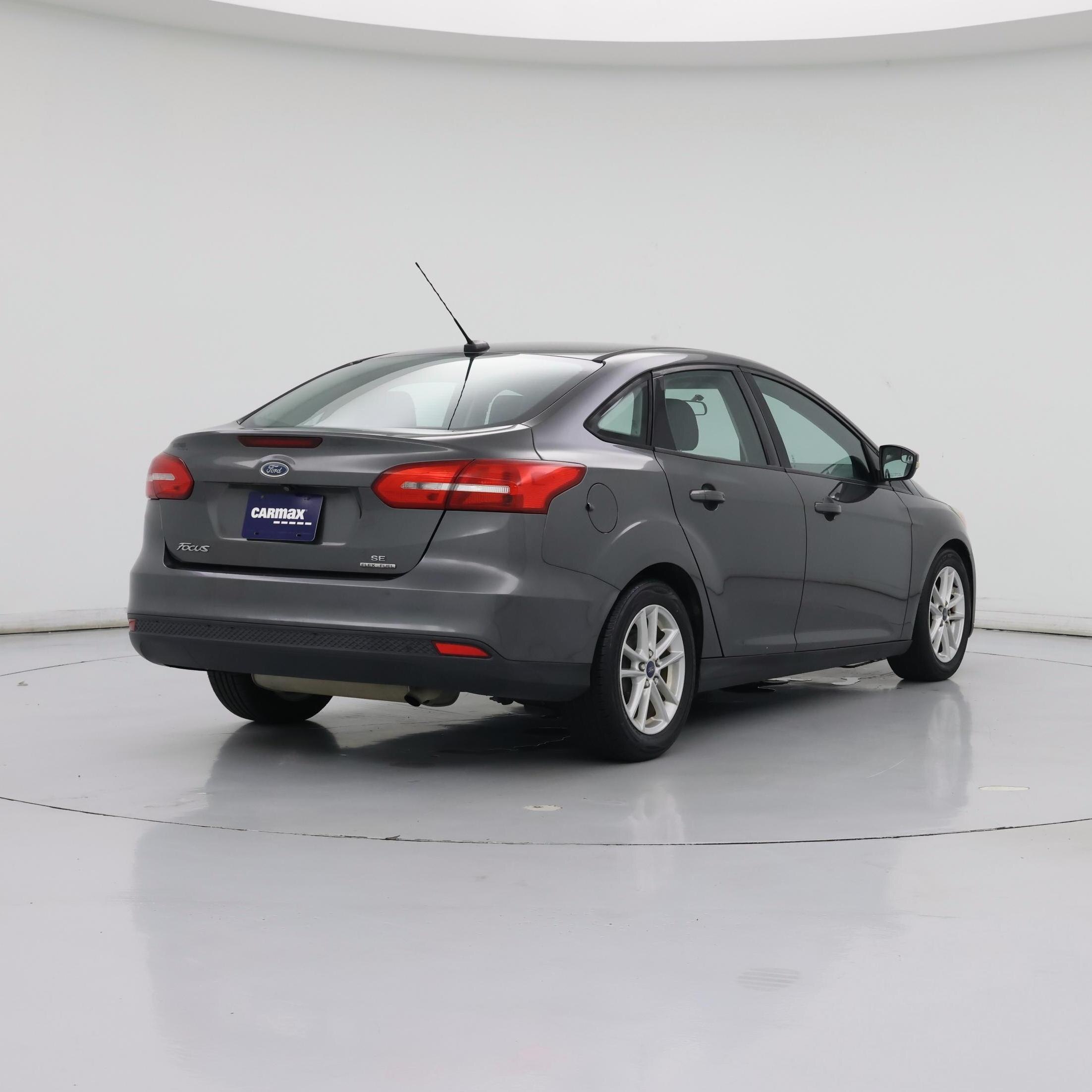Thumbnail: 2015 Ford Focus - 8
