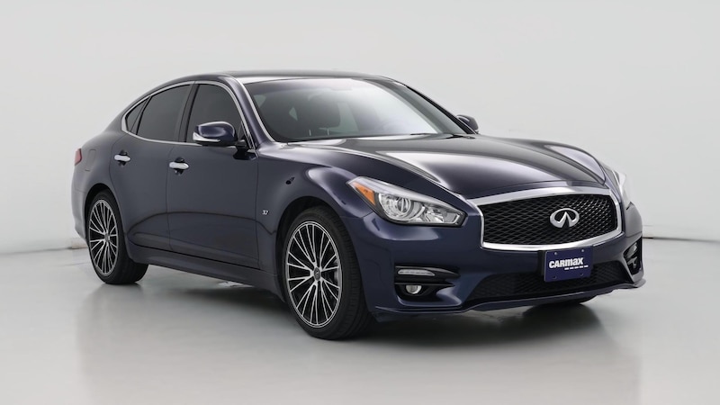 2017 INFINITI Q70  Hero Image