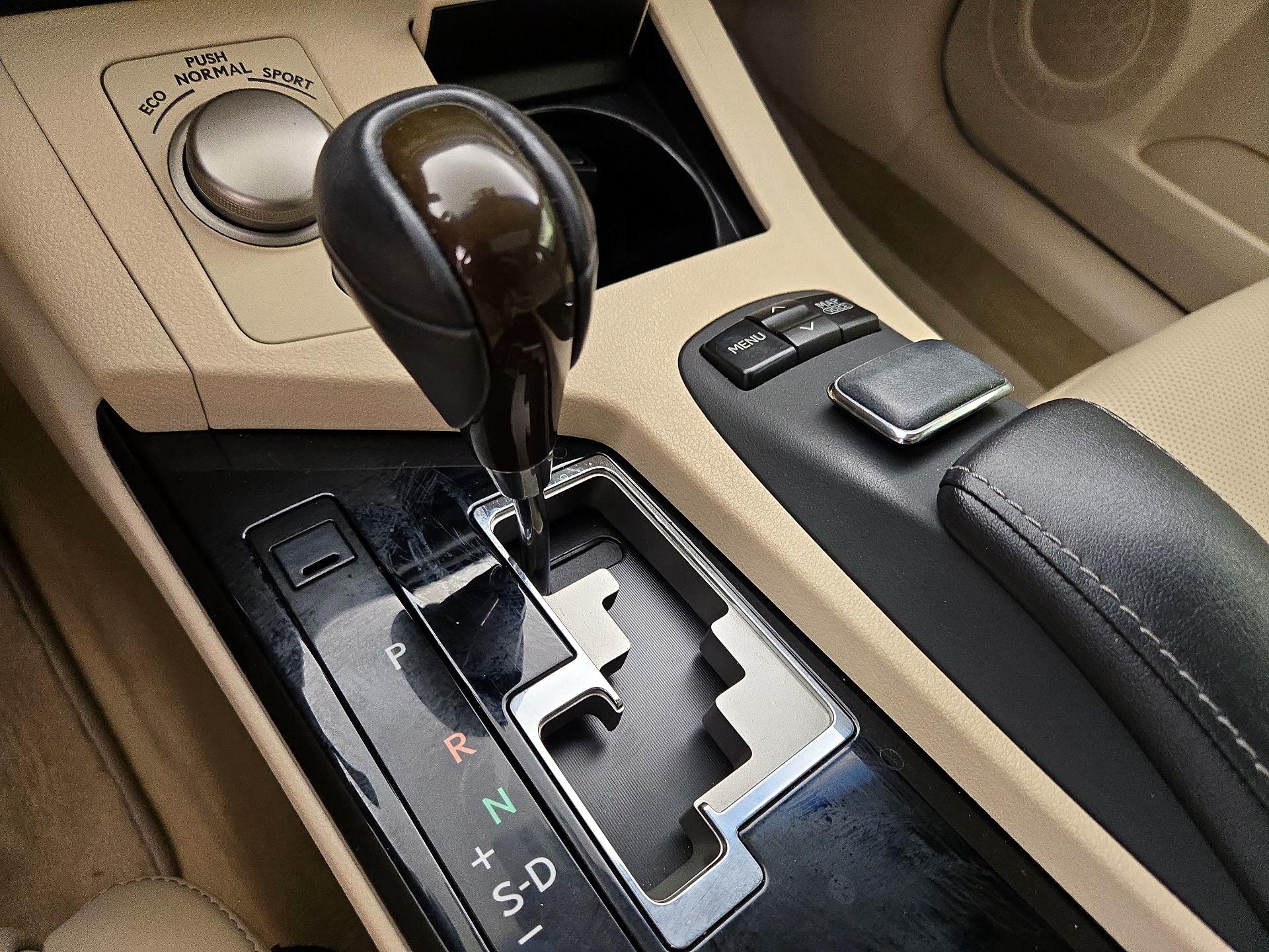 Thumbnail: 2013 Lexus ES - 18