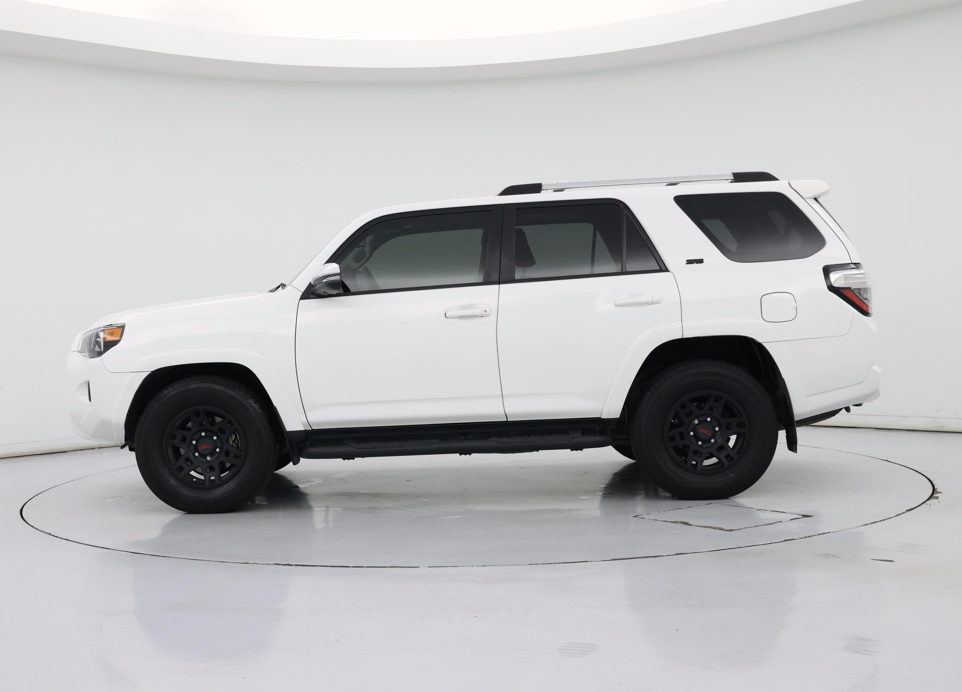 Thumbnail: 2021 Toyota 4Runner - 3
