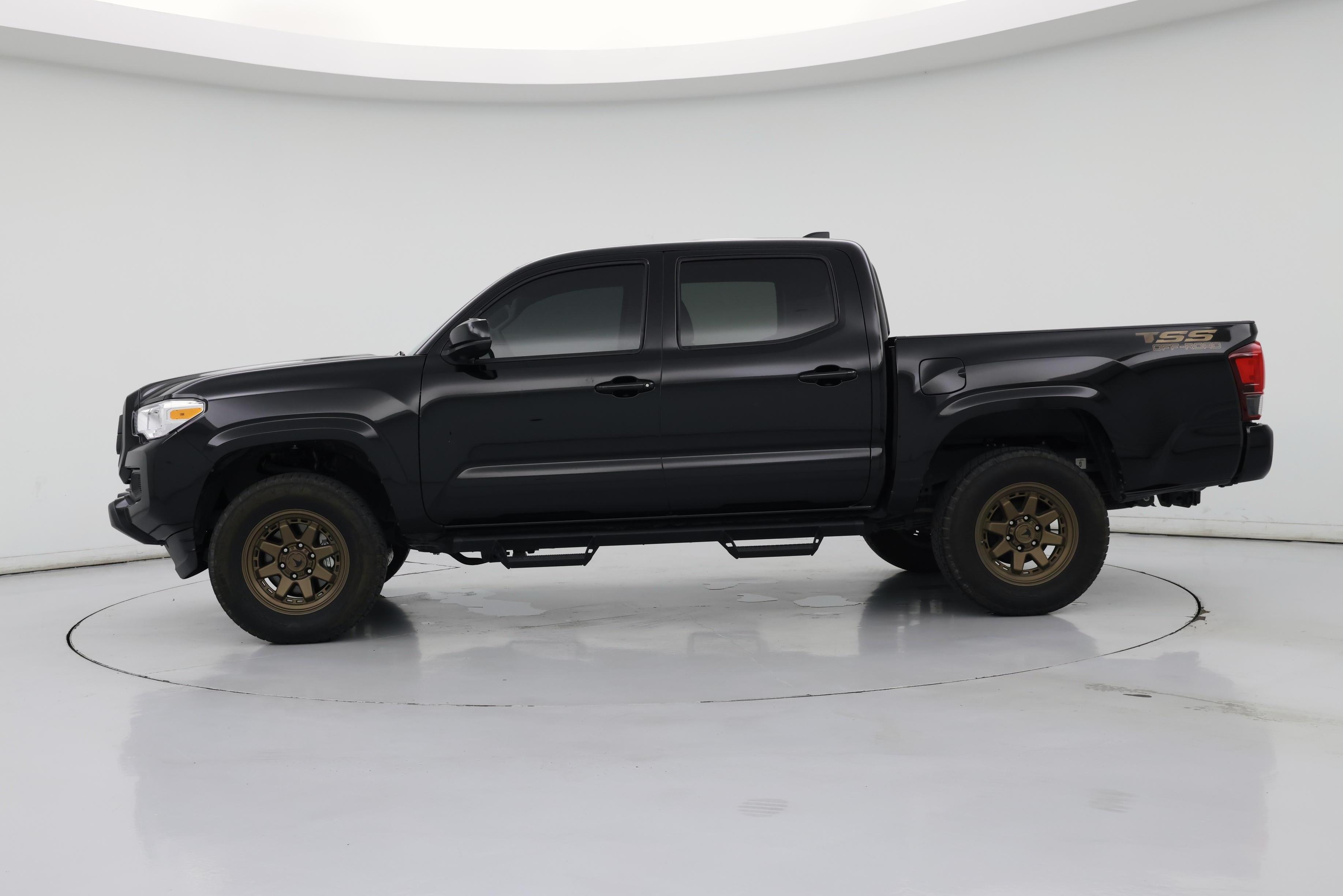 Thumbnail: 2023 Toyota Tacoma - 3