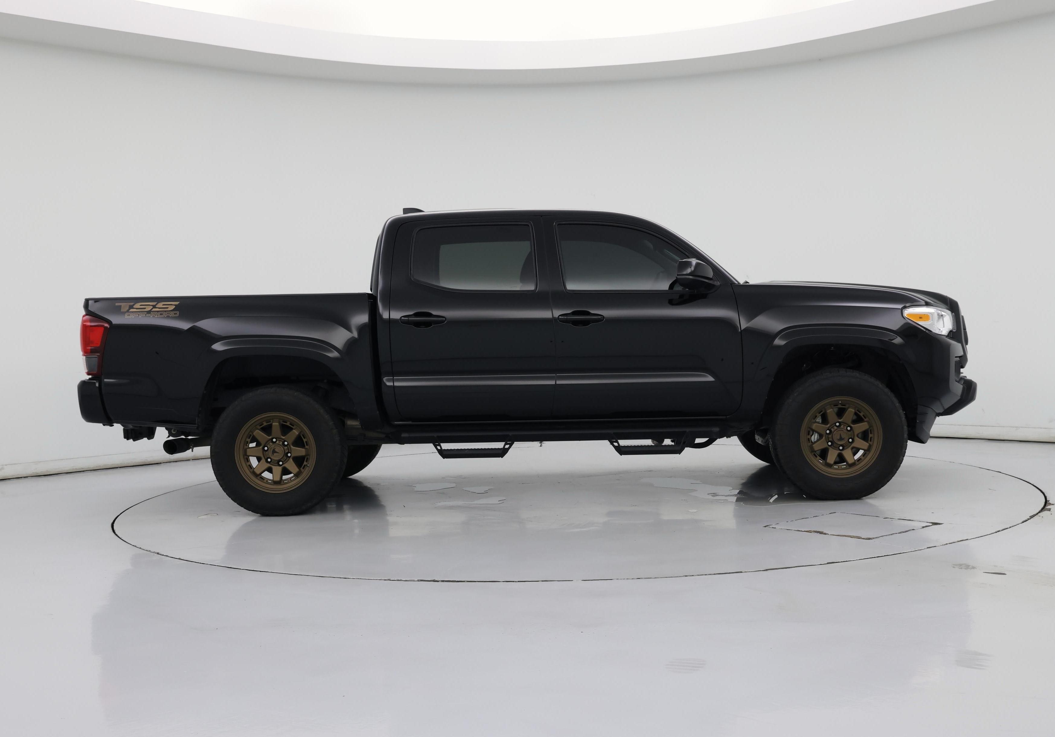 Thumbnail: 2023 Toyota Tacoma - 7