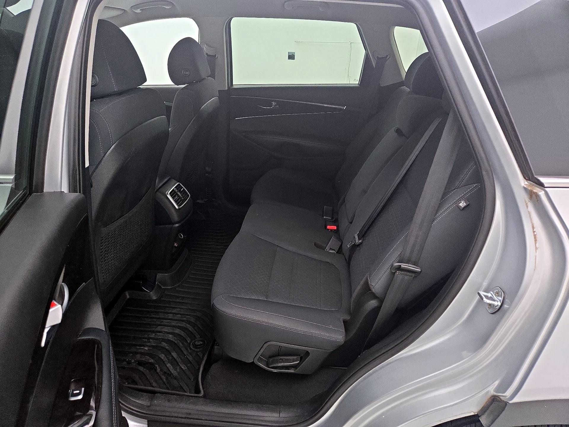 Thumbnail: 2018 Kia Sorento - 19