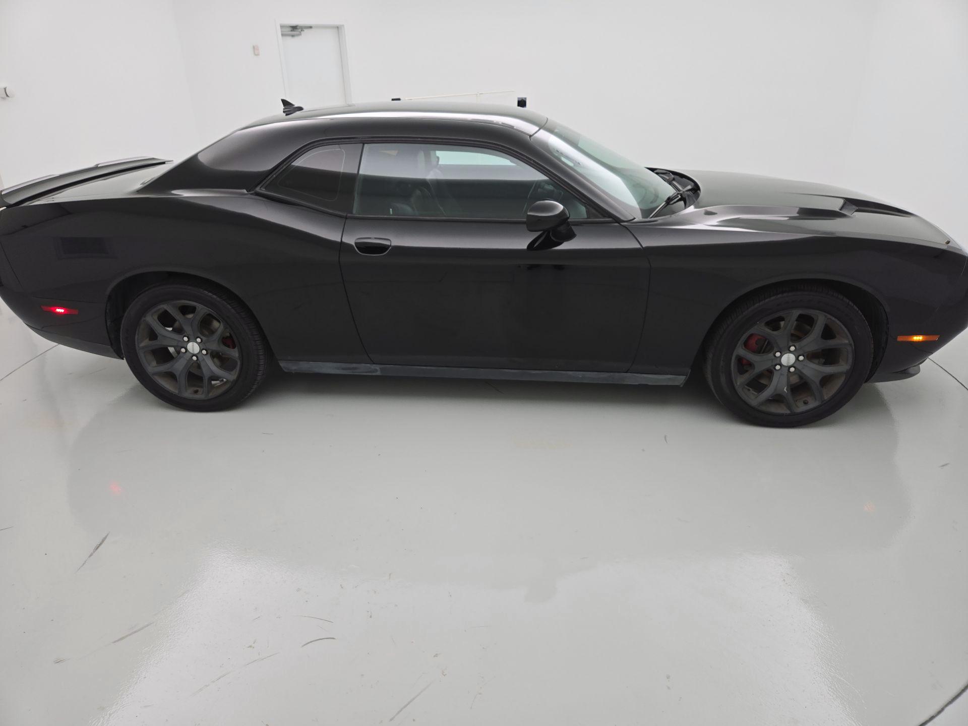 Thumbnail: 2015 Dodge Challenger - 4