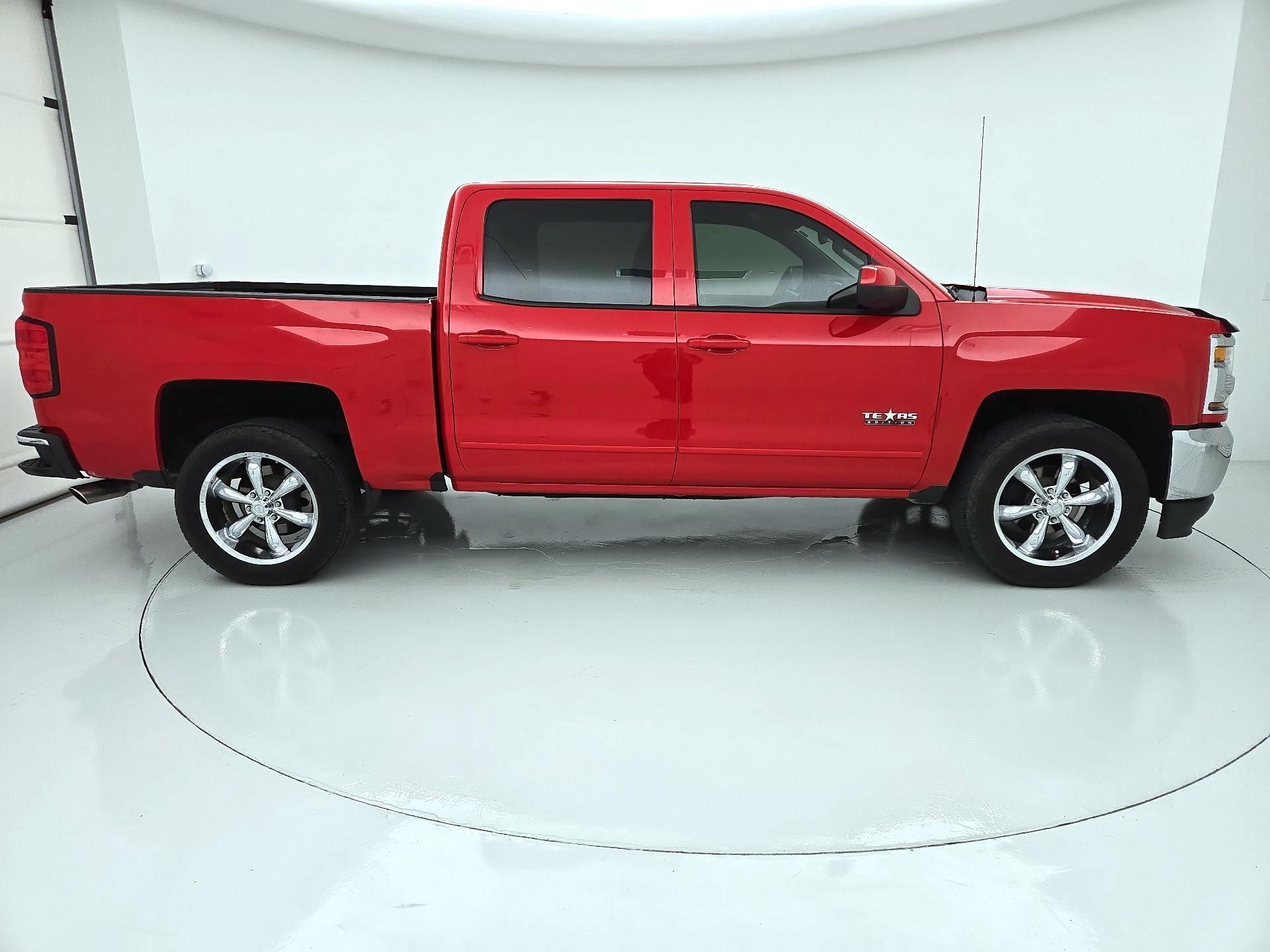 Thumbnail: 2018 Chevrolet Silverado 1500 - 4