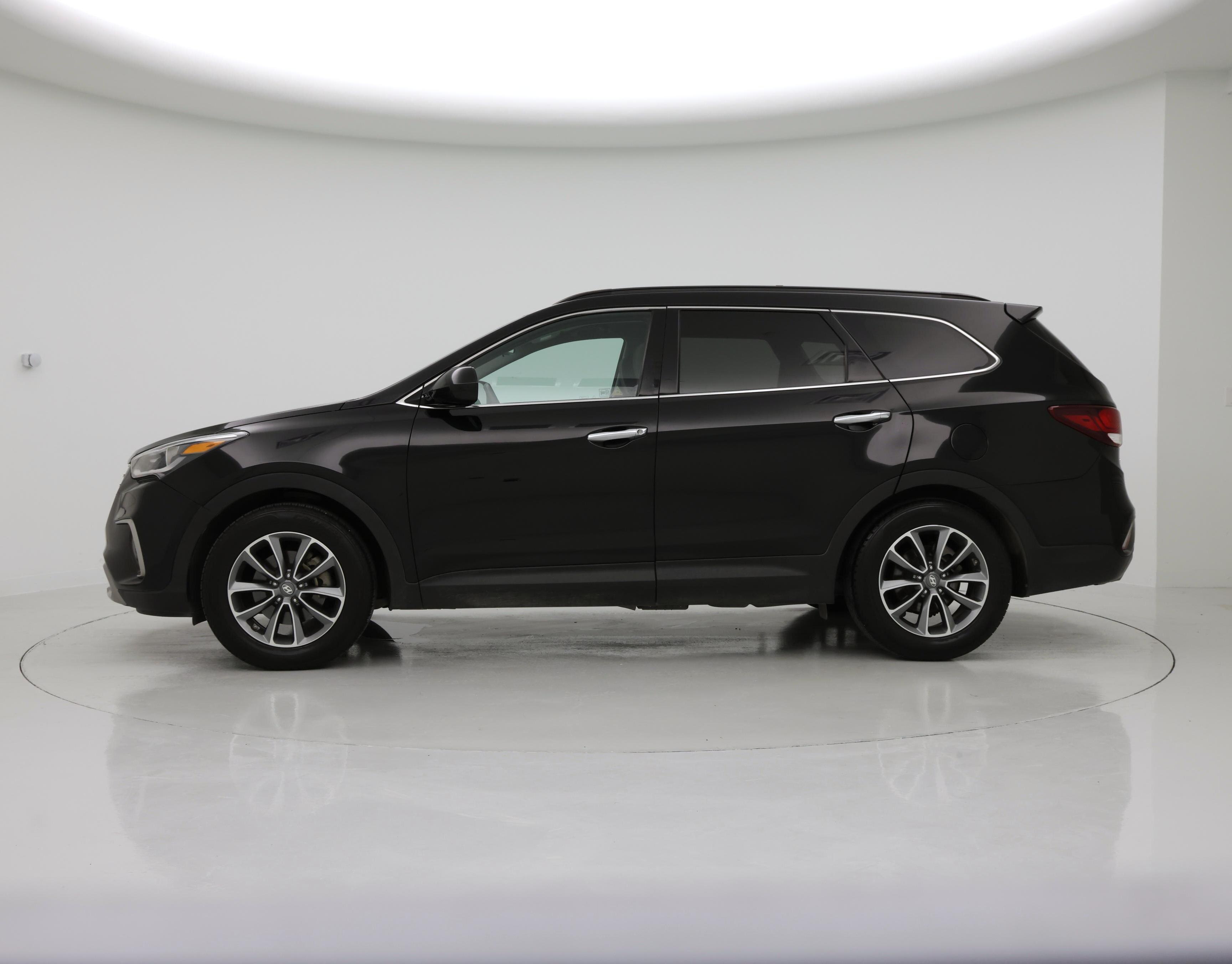 Thumbnail: 2017 Hyundai Santa Fe - 3