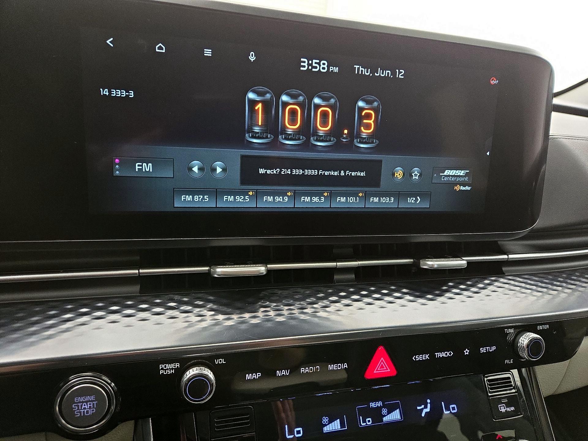 Thumbnail: 2022 Kia Carnival - 16