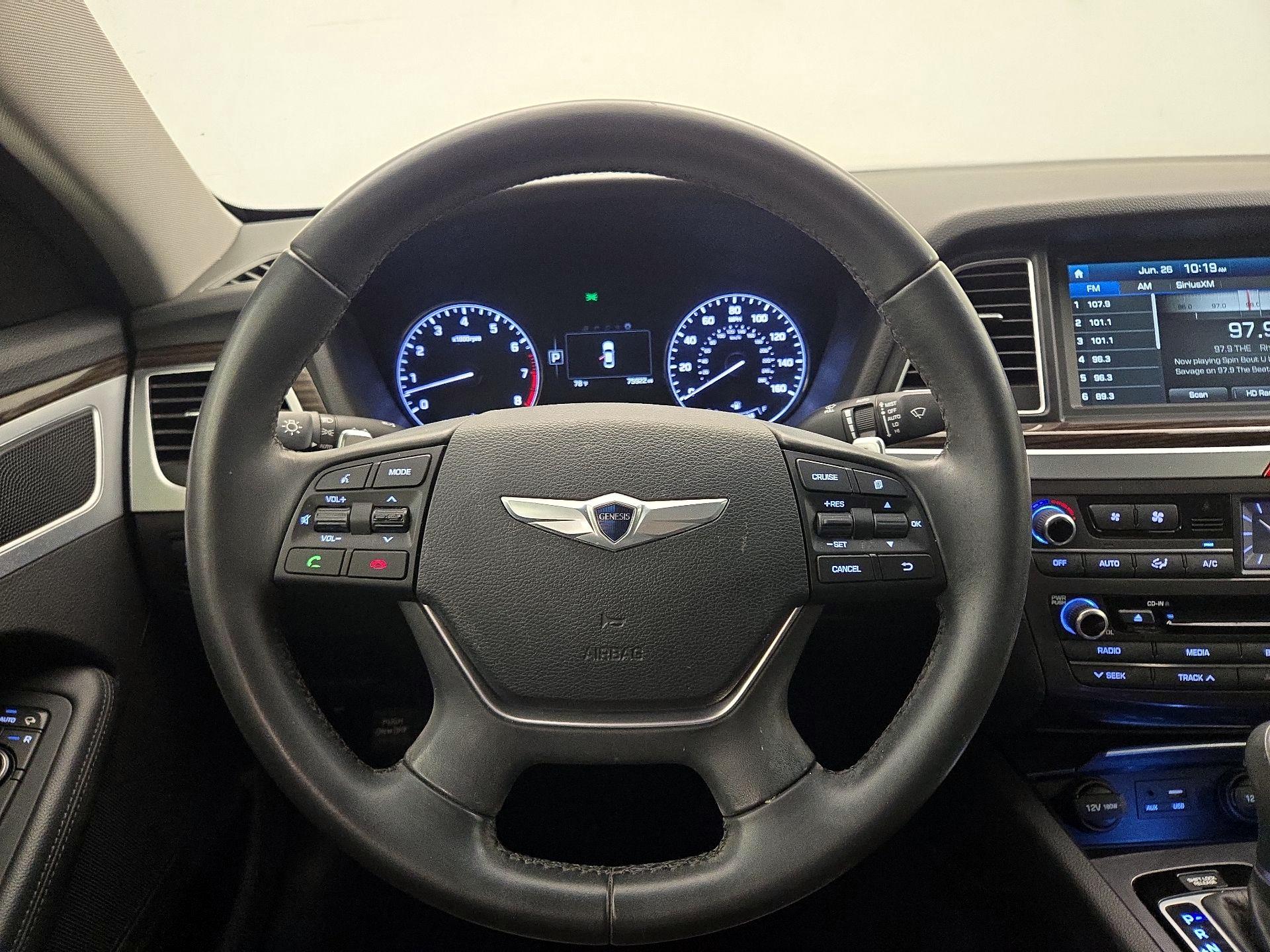 Thumbnail: 2015 Hyundai Genesis - 10
