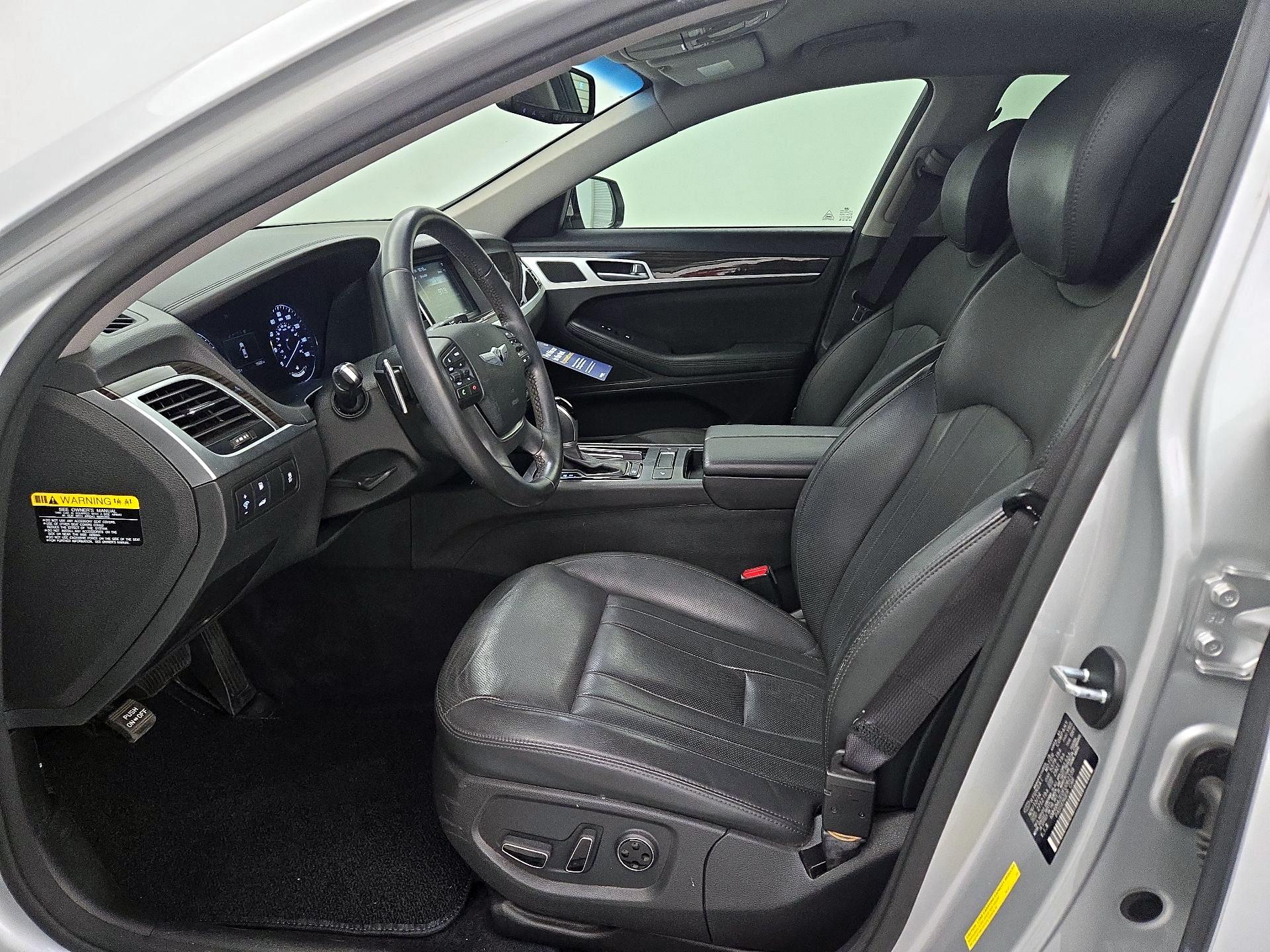 Thumbnail: 2015 Hyundai Genesis - 11