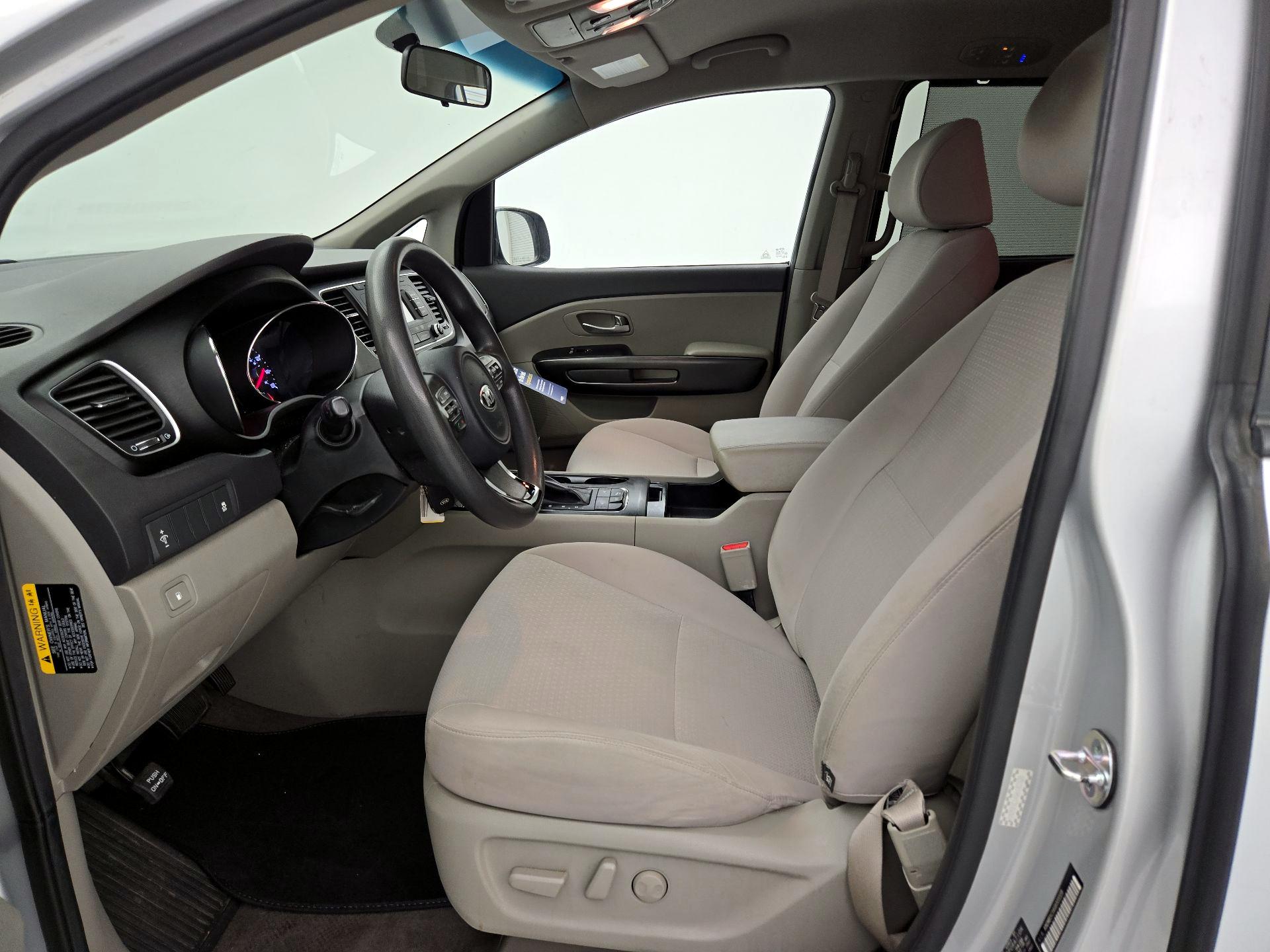 Thumbnail: 2016 Kia Sedona - 11