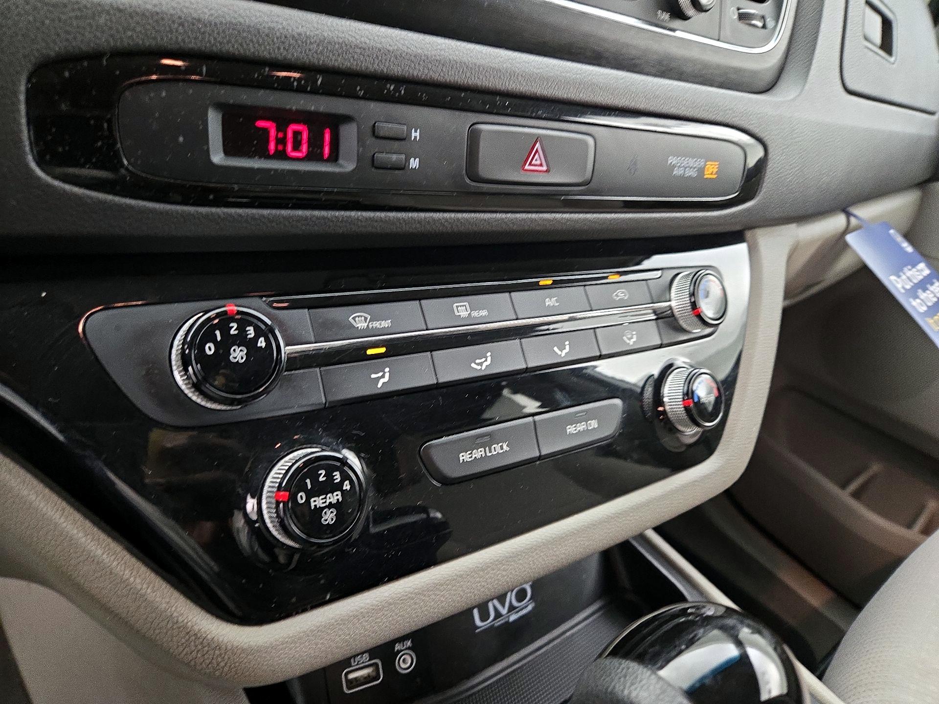 Thumbnail: 2016 Kia Sedona - 15