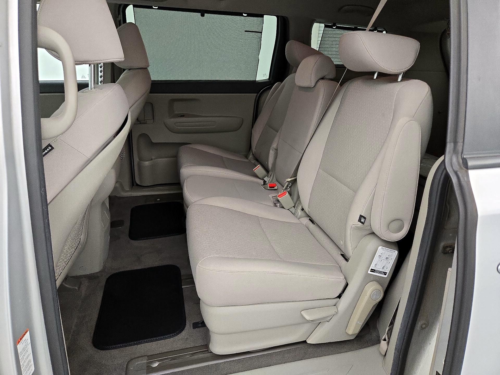 Thumbnail: 2016 Kia Sedona - 18