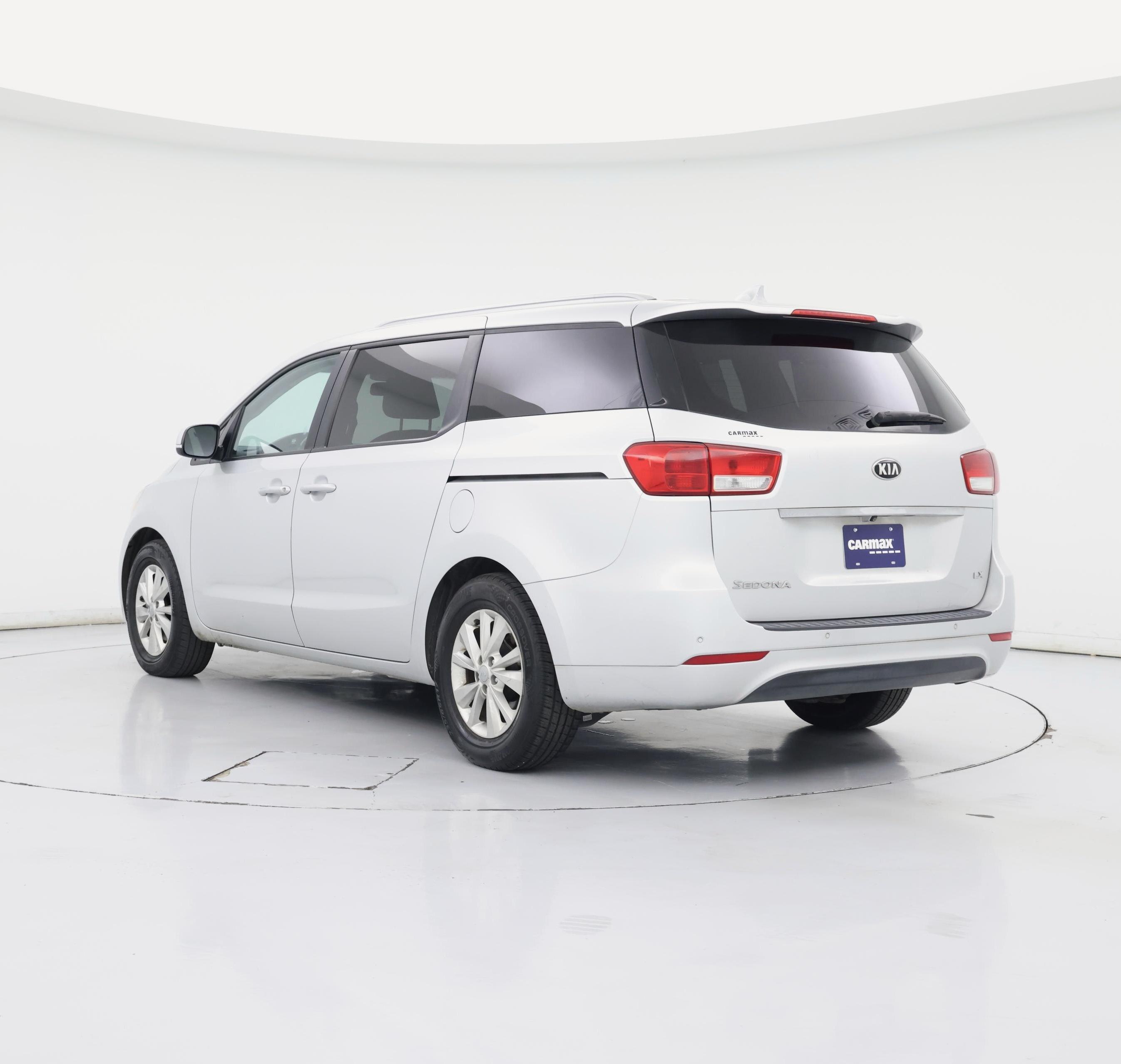 Thumbnail: 2016 Kia Sedona - 2