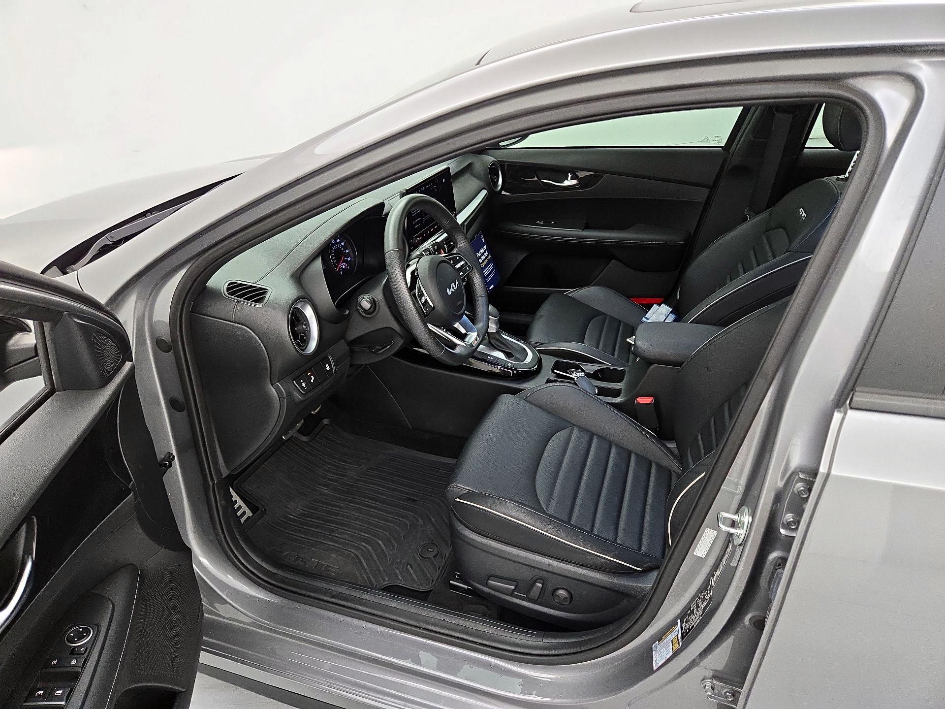 Thumbnail: 2024 Kia Forte - 11