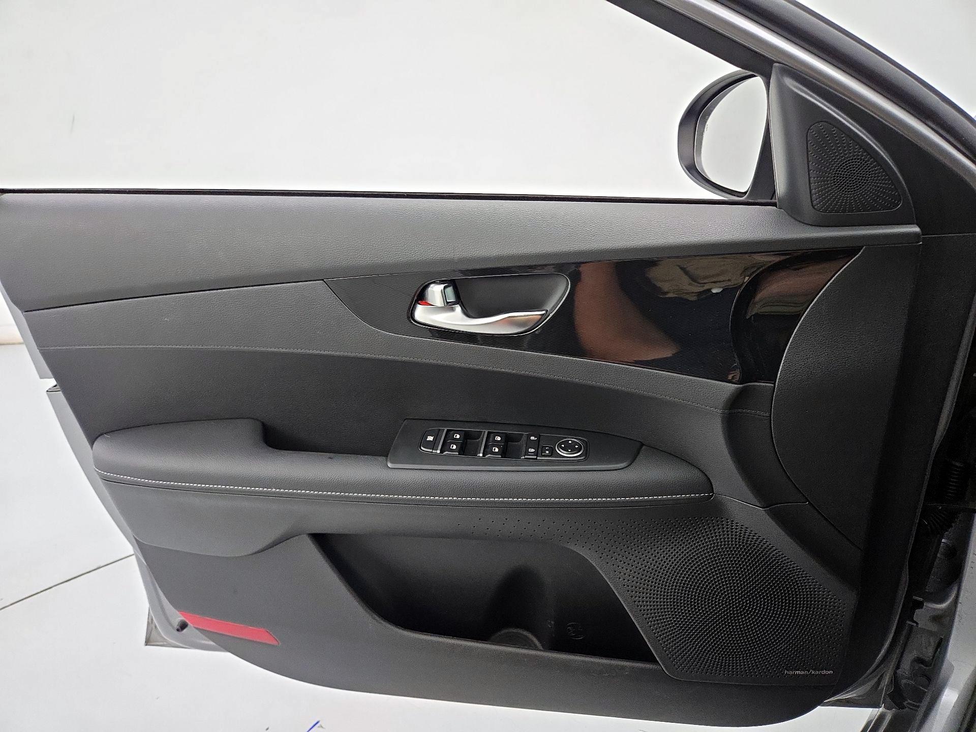 Thumbnail: 2024 Kia Forte - 12