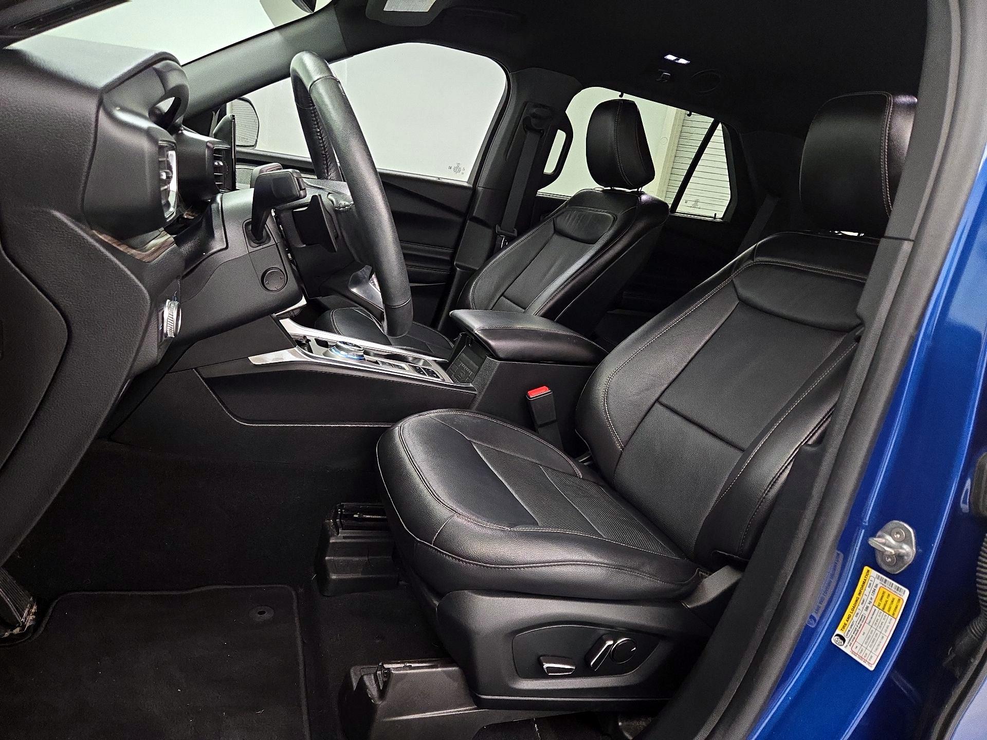 Thumbnail: 2020 Ford Explorer - 11