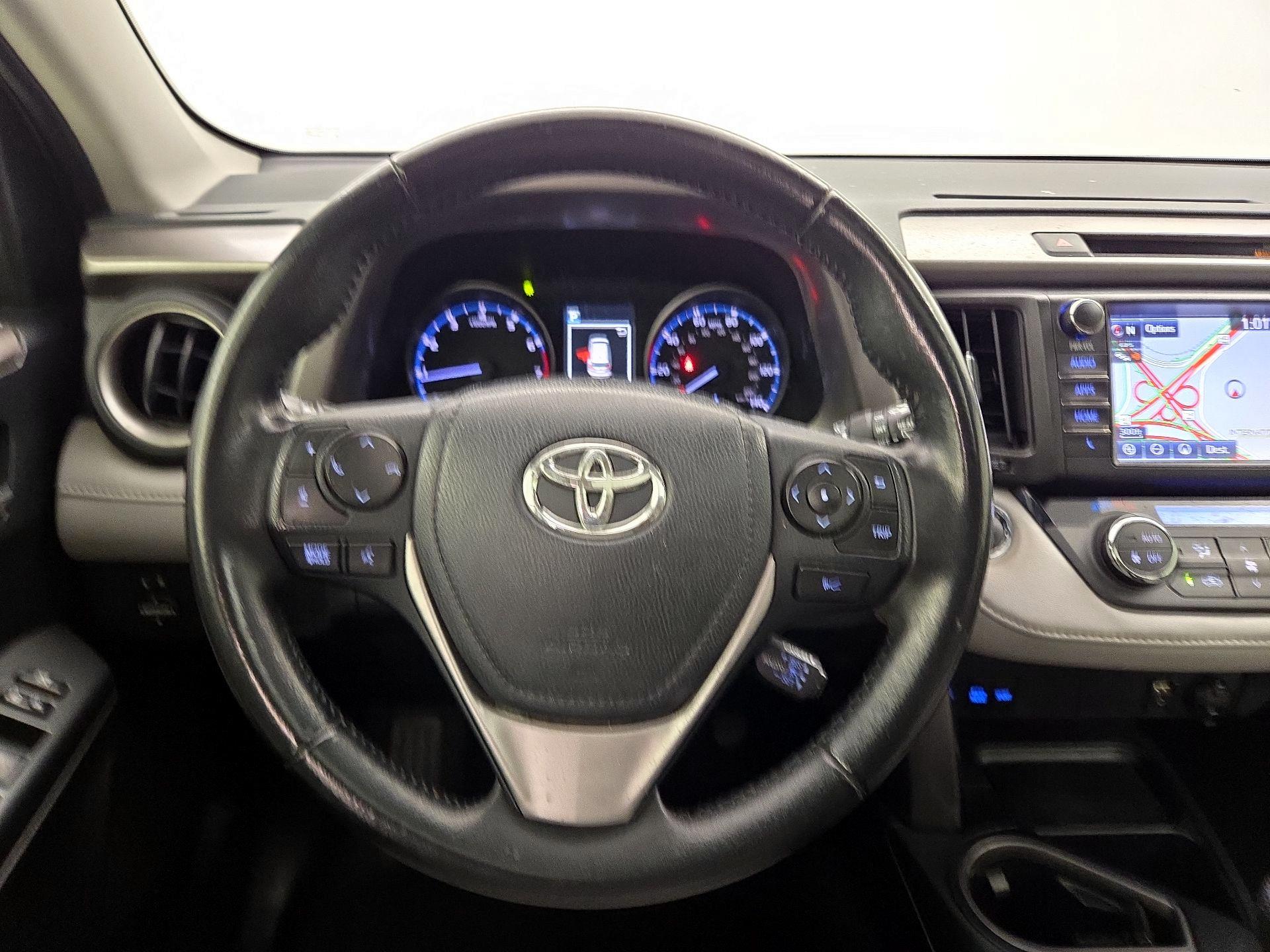 Thumbnail: 2018 Toyota RAV4 - 10