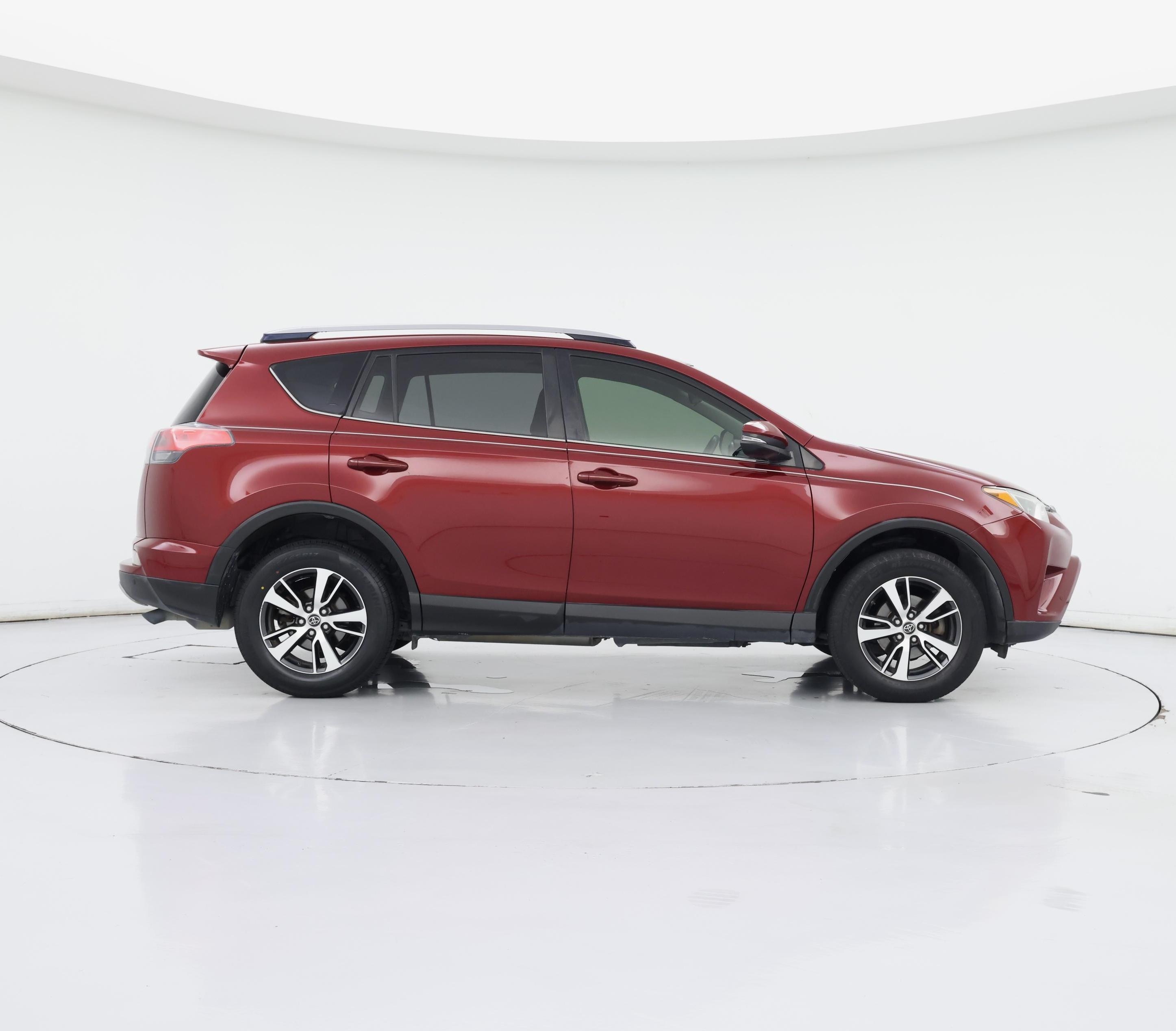 Thumbnail: 2018 Toyota RAV4 - 7