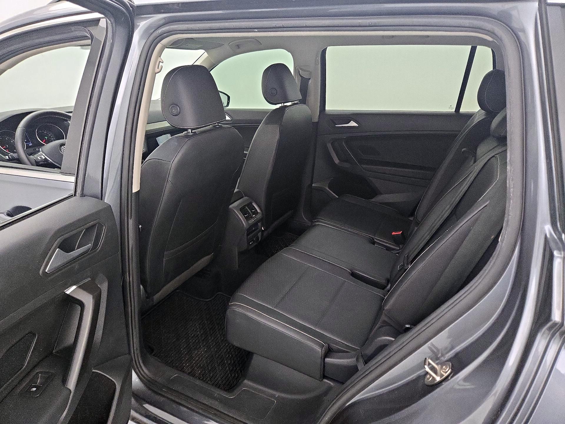 Thumbnail: 2021 Volkswagen Tiguan - 19