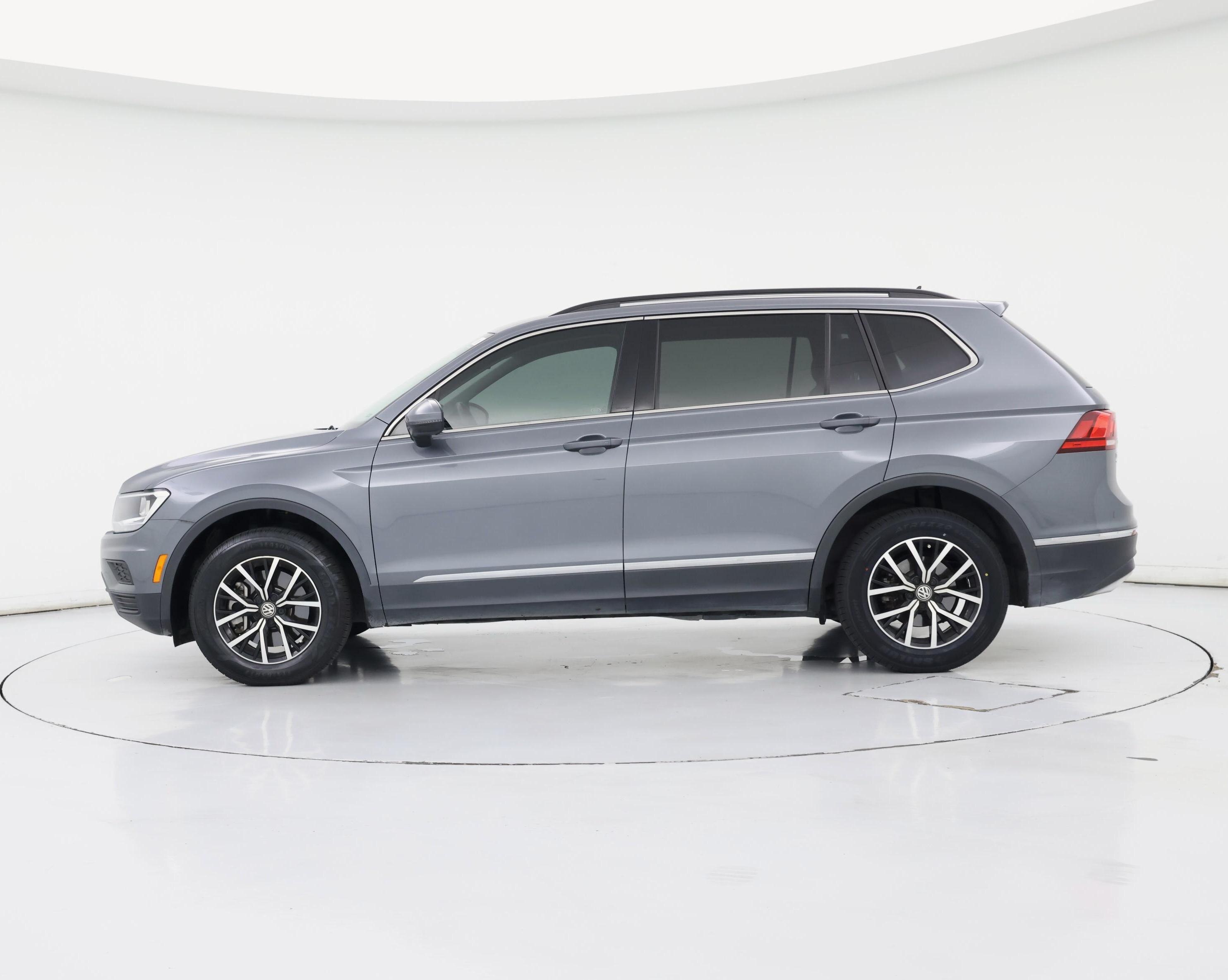 Thumbnail: 2021 Volkswagen Tiguan - 3