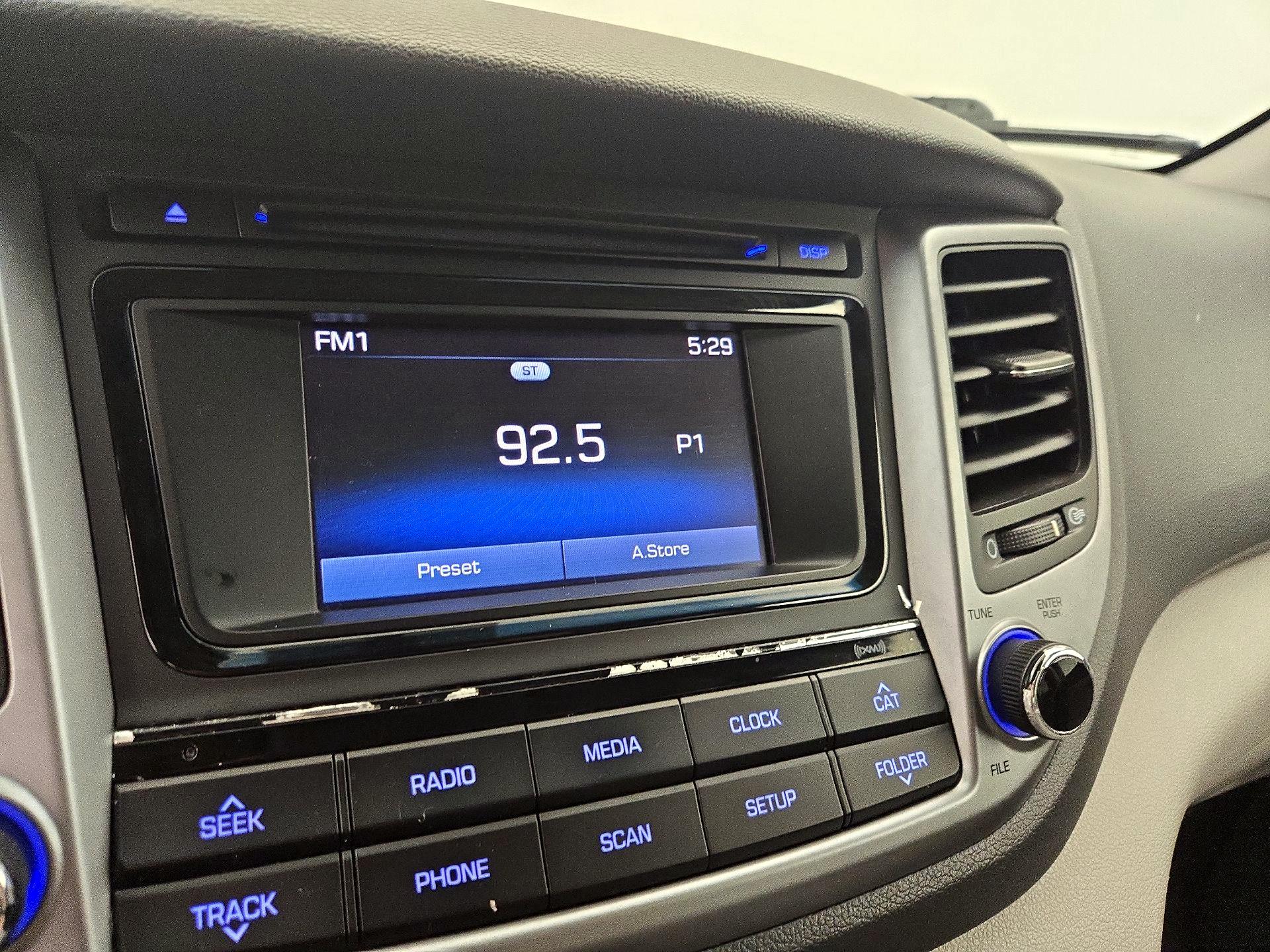 Thumbnail: 2016 Hyundai Tucson - 15