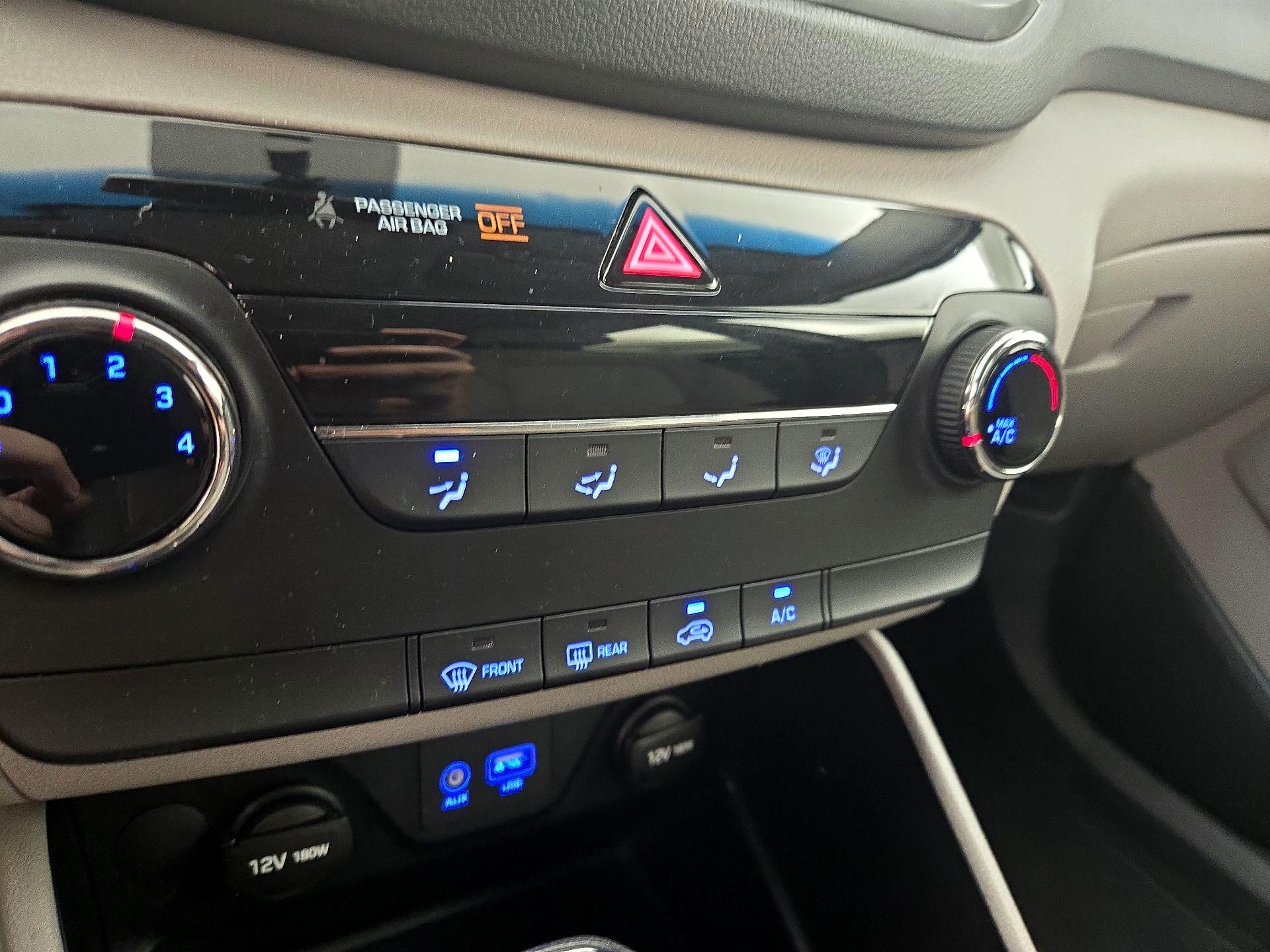 Thumbnail: 2016 Hyundai Tucson - 16
